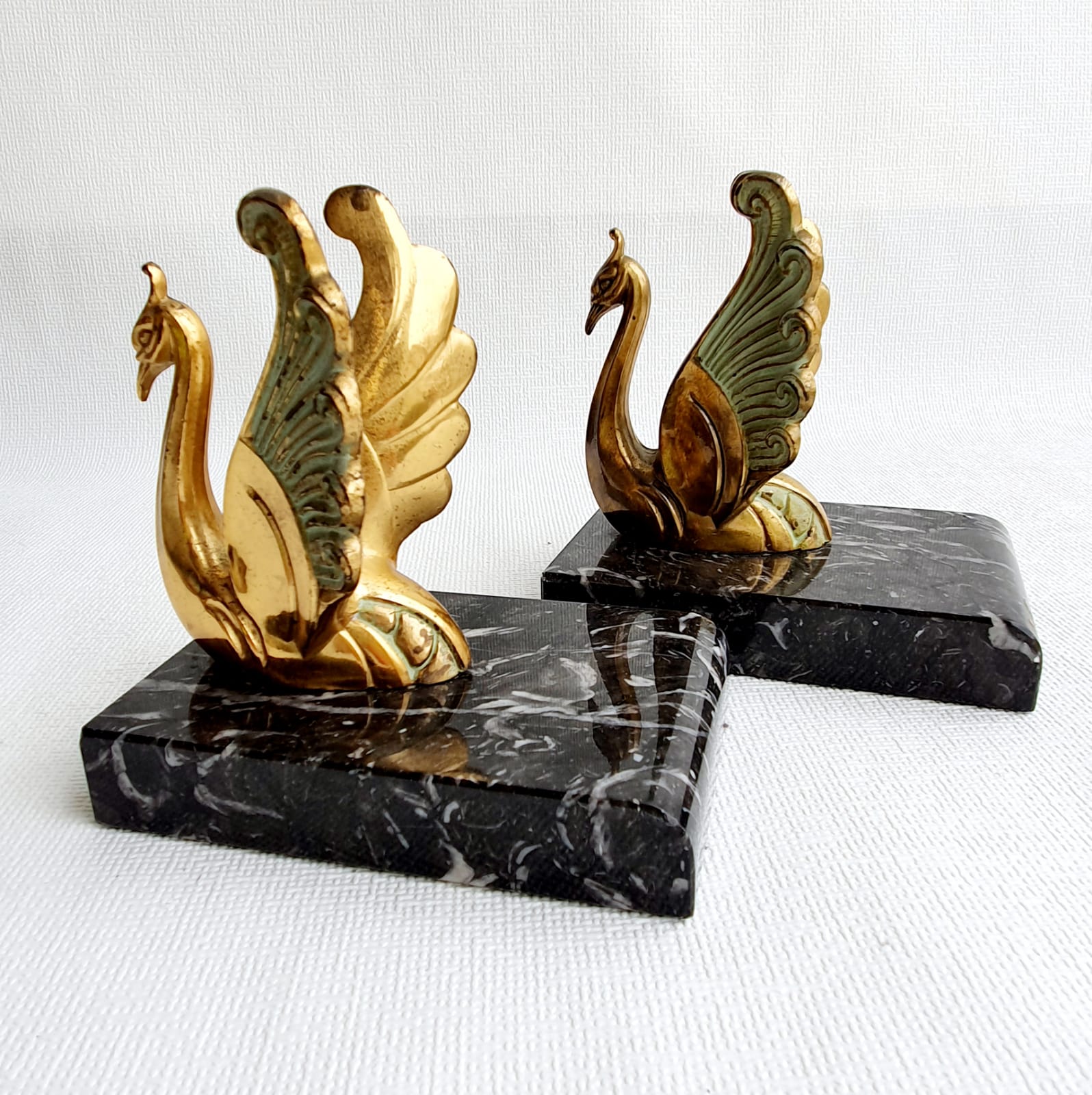 Book-clamps swans art deco