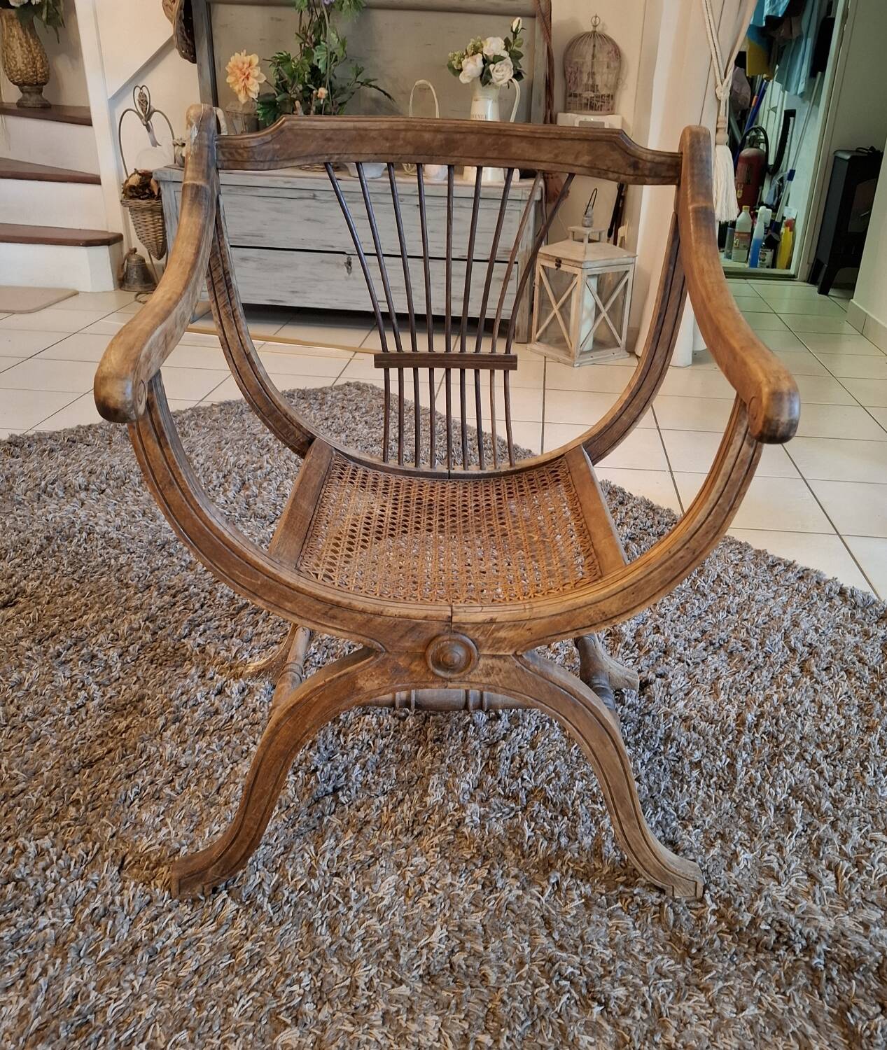 Curule Dagobert armchair