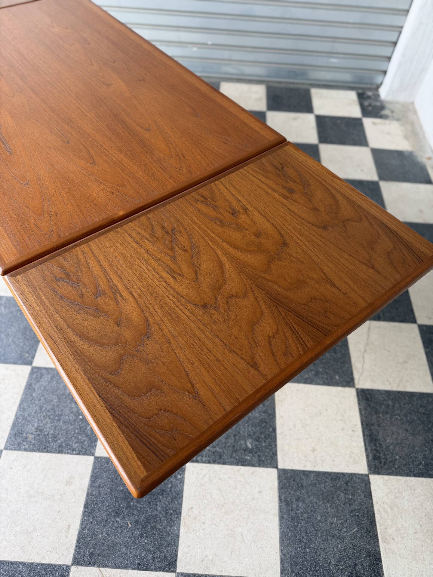 Table danoise en teck