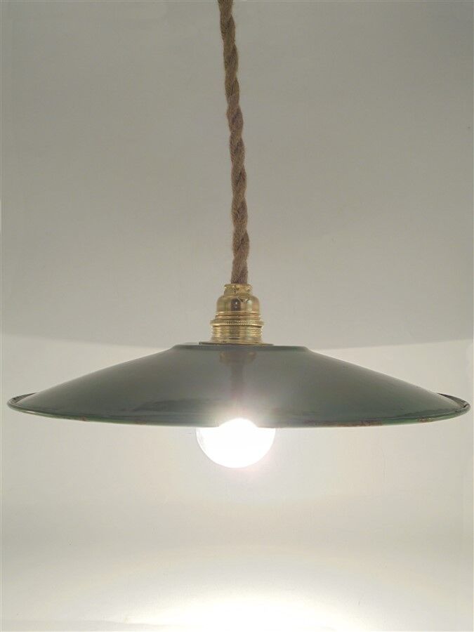 Enamelled sheet metal suspension