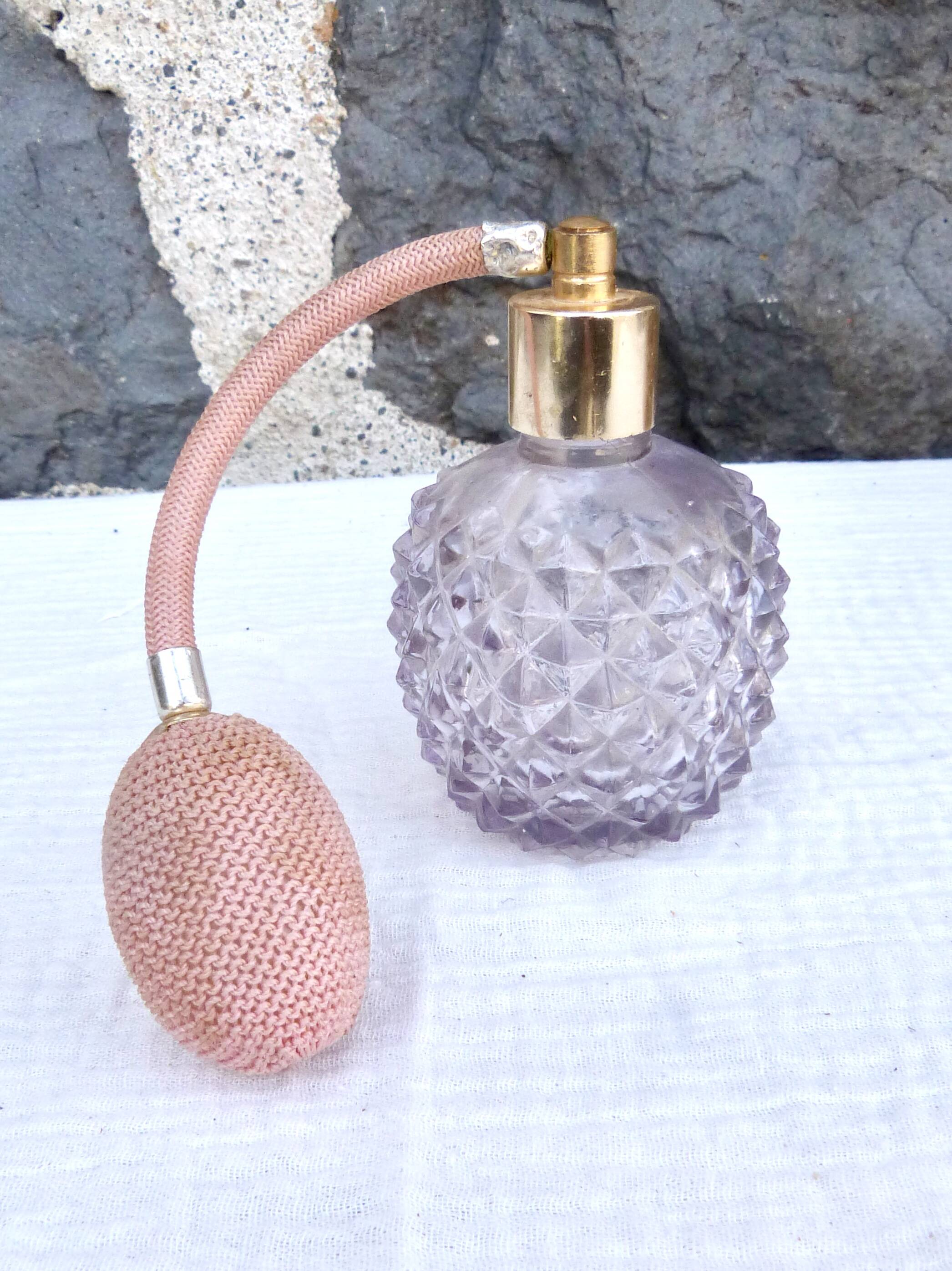 Perfume spray with pear