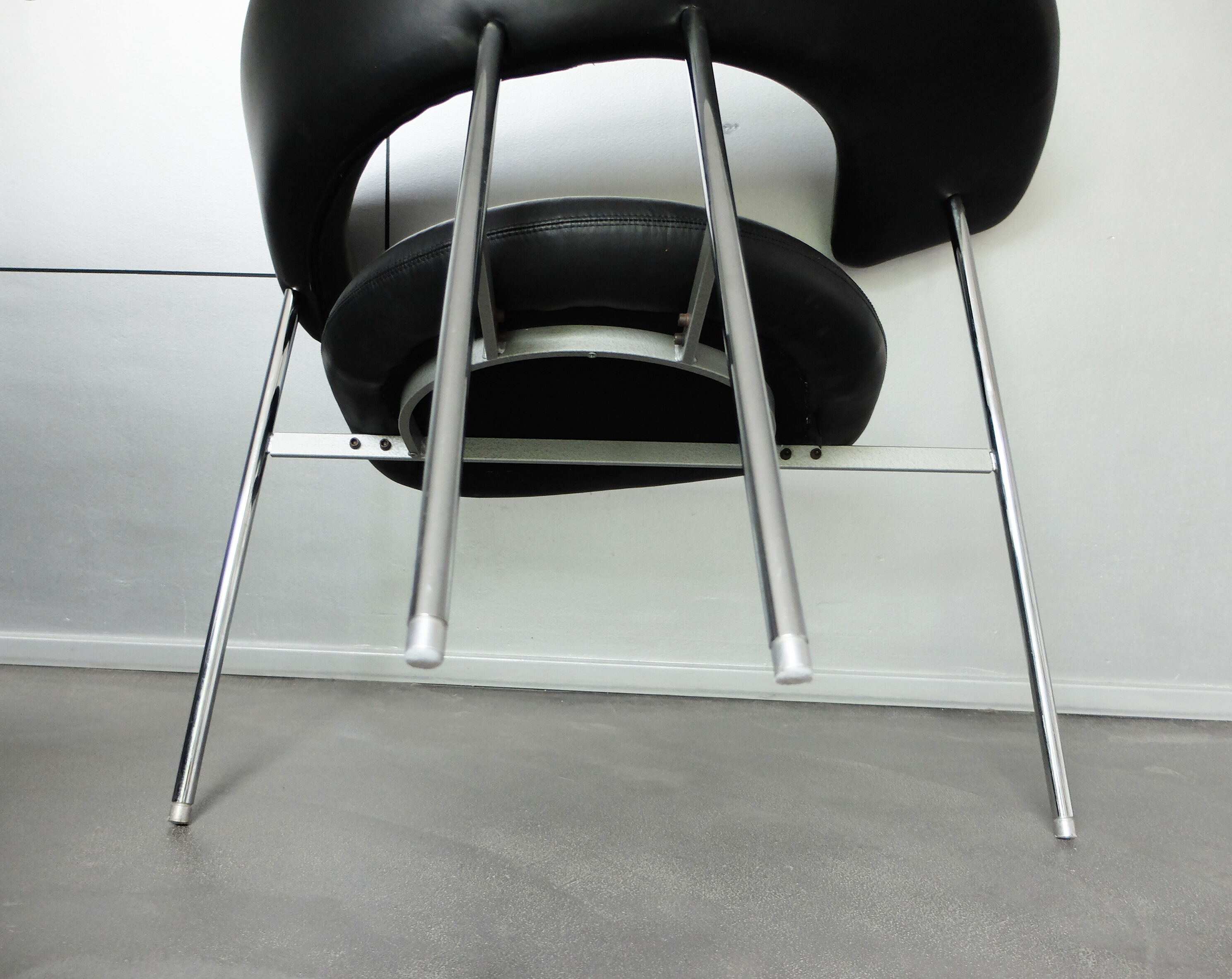 Divi lounge chair by Mark Van Tilburg for Leolux