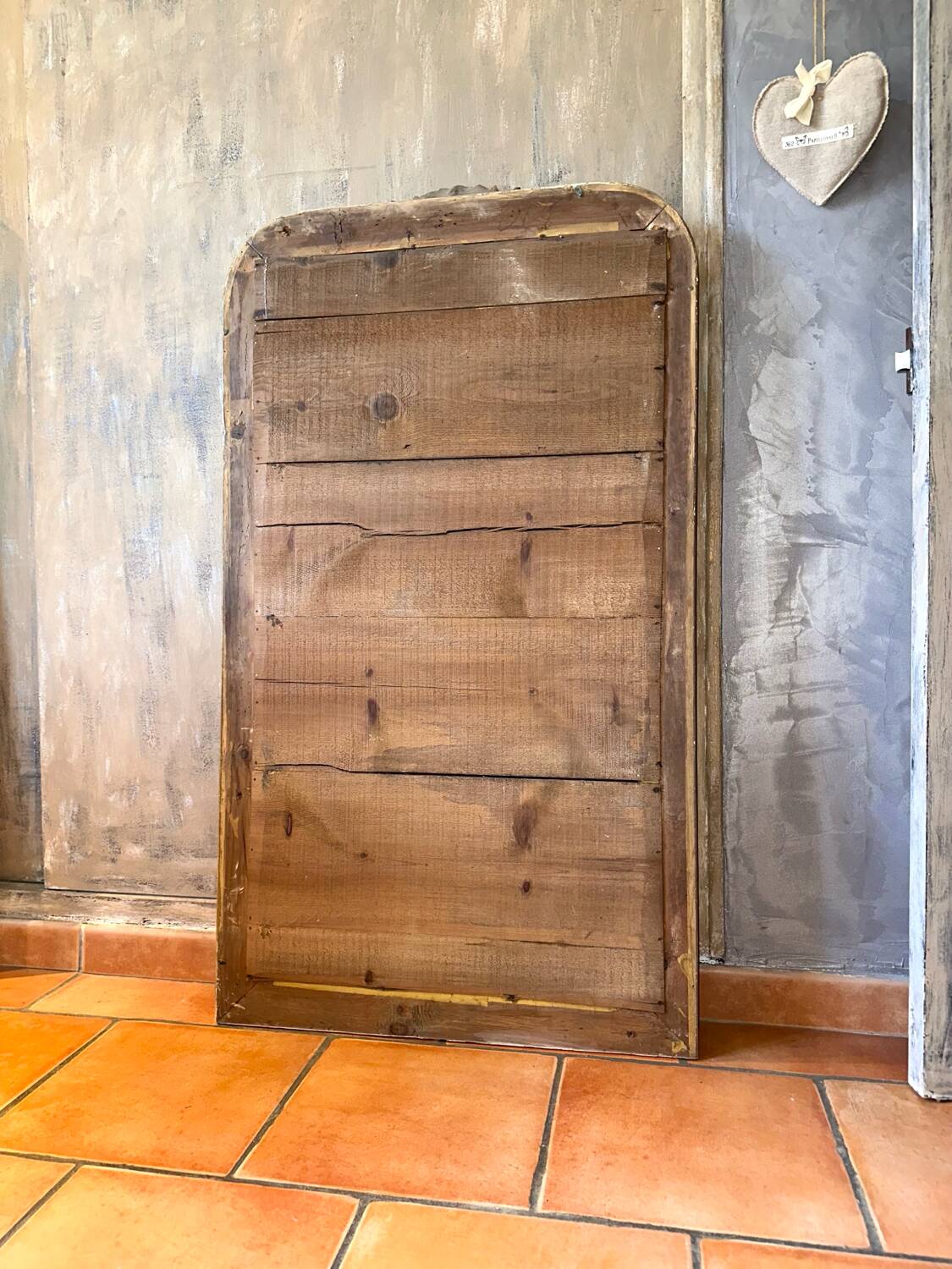 Antique gilded Louis-Philippe mirror, 19th century.