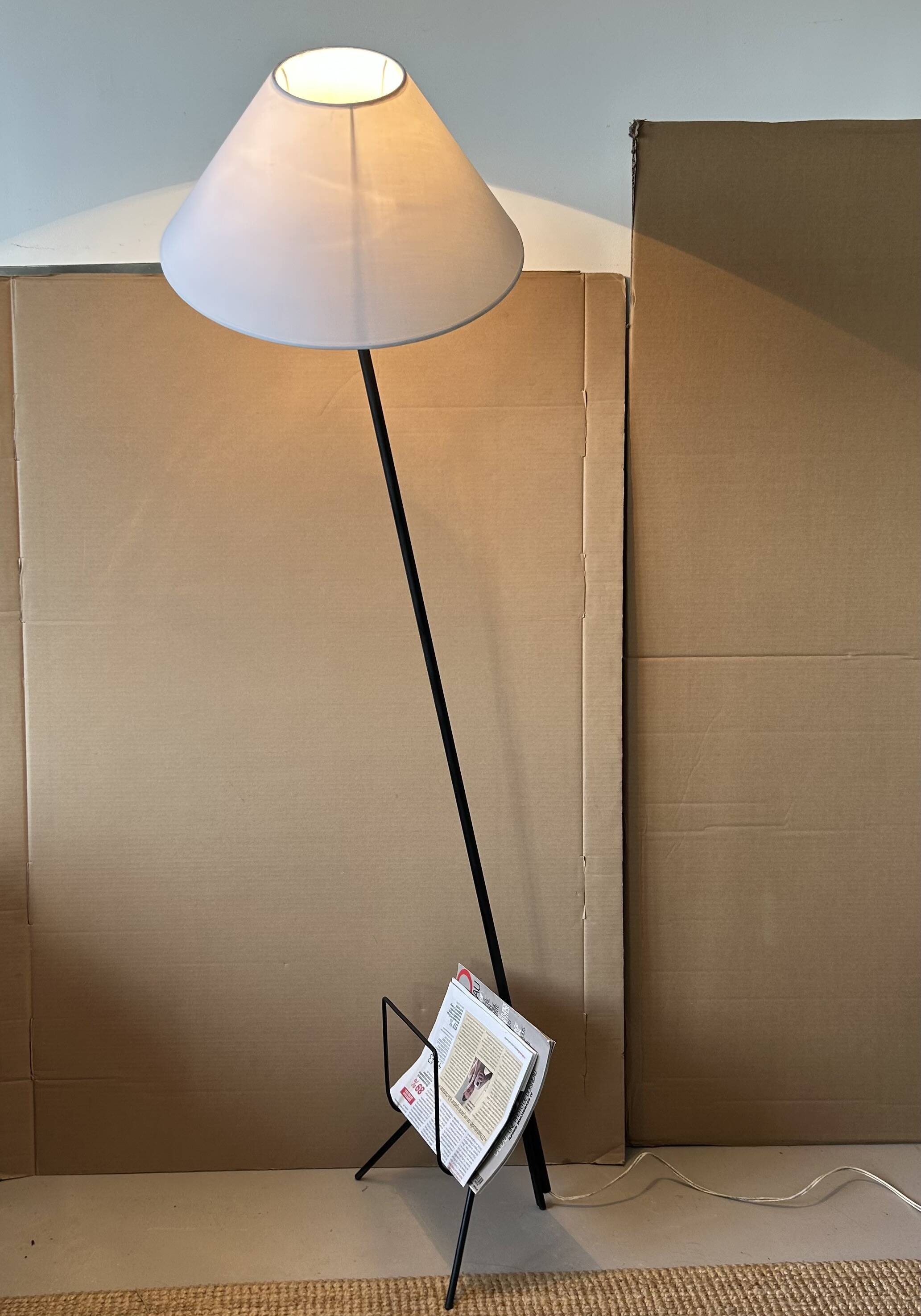 Lampadaire porte-revues années 50