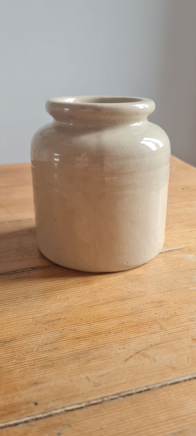 Stoneware mustard pot