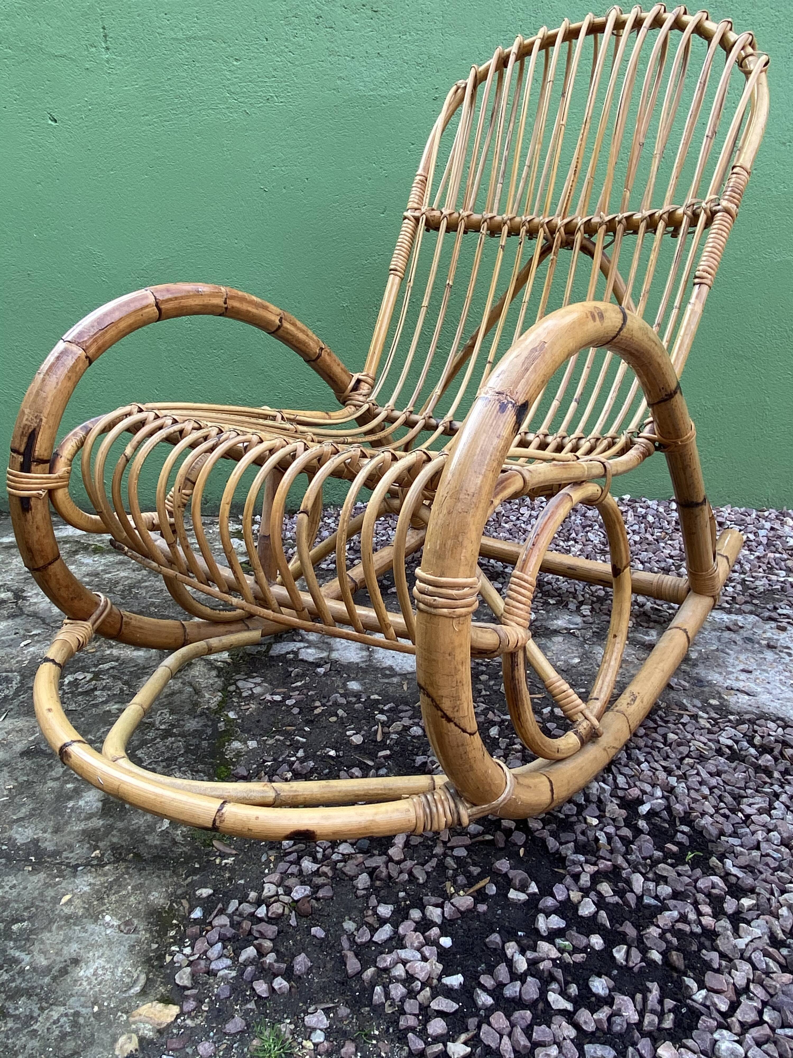 Rocking chair rattan