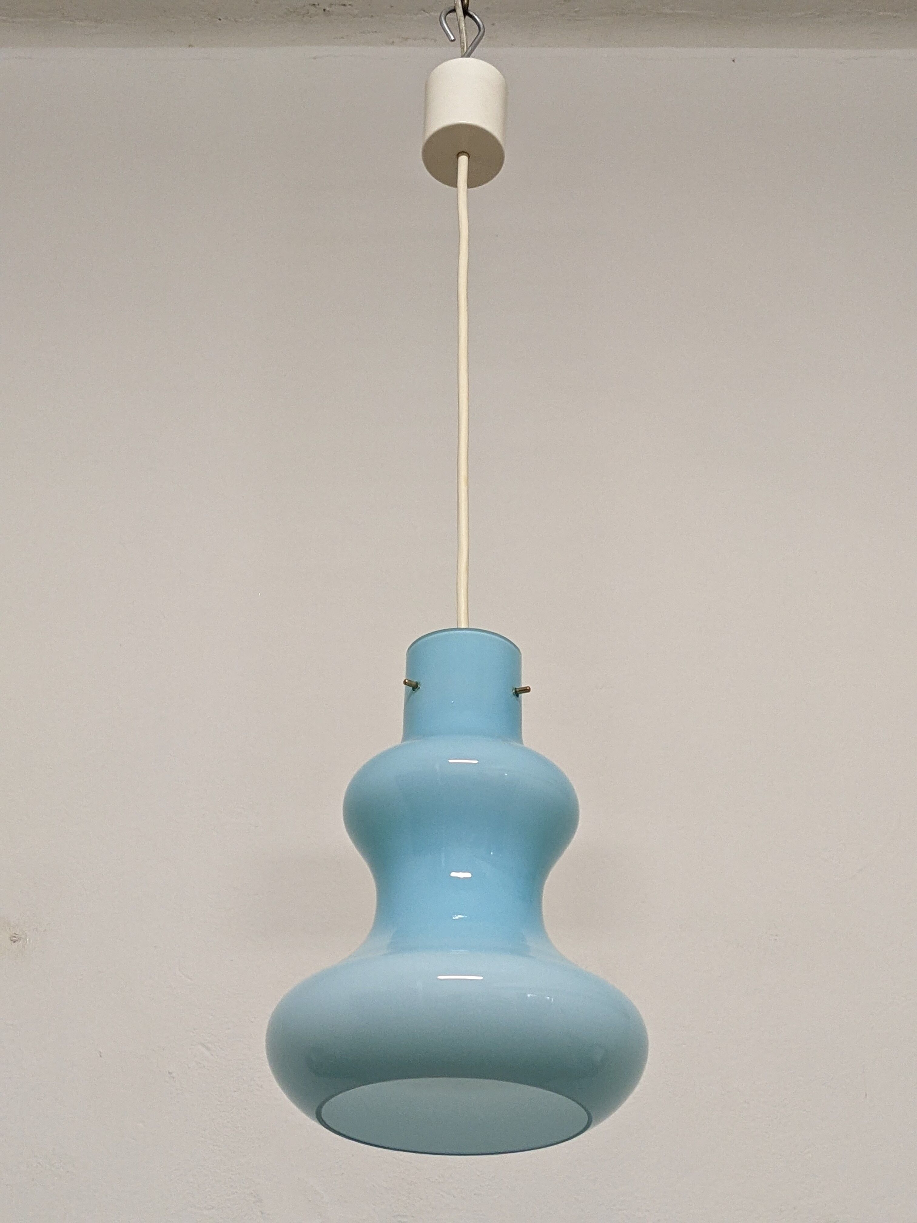 Blue opaline suspension from the 50s/60s