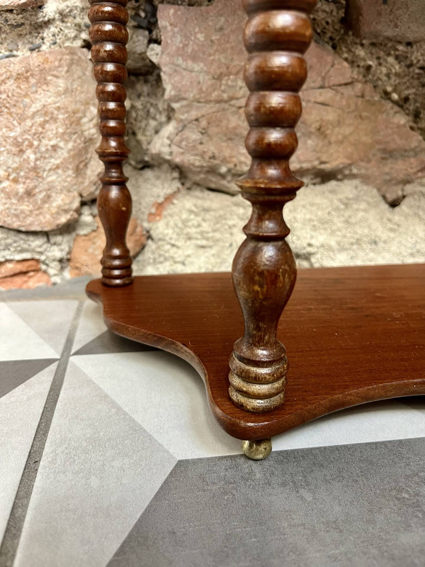 Napoleon III shelf