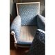 Fauteuil velours bleu style louis XVI