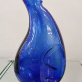 Carafe en verre bleu vintage