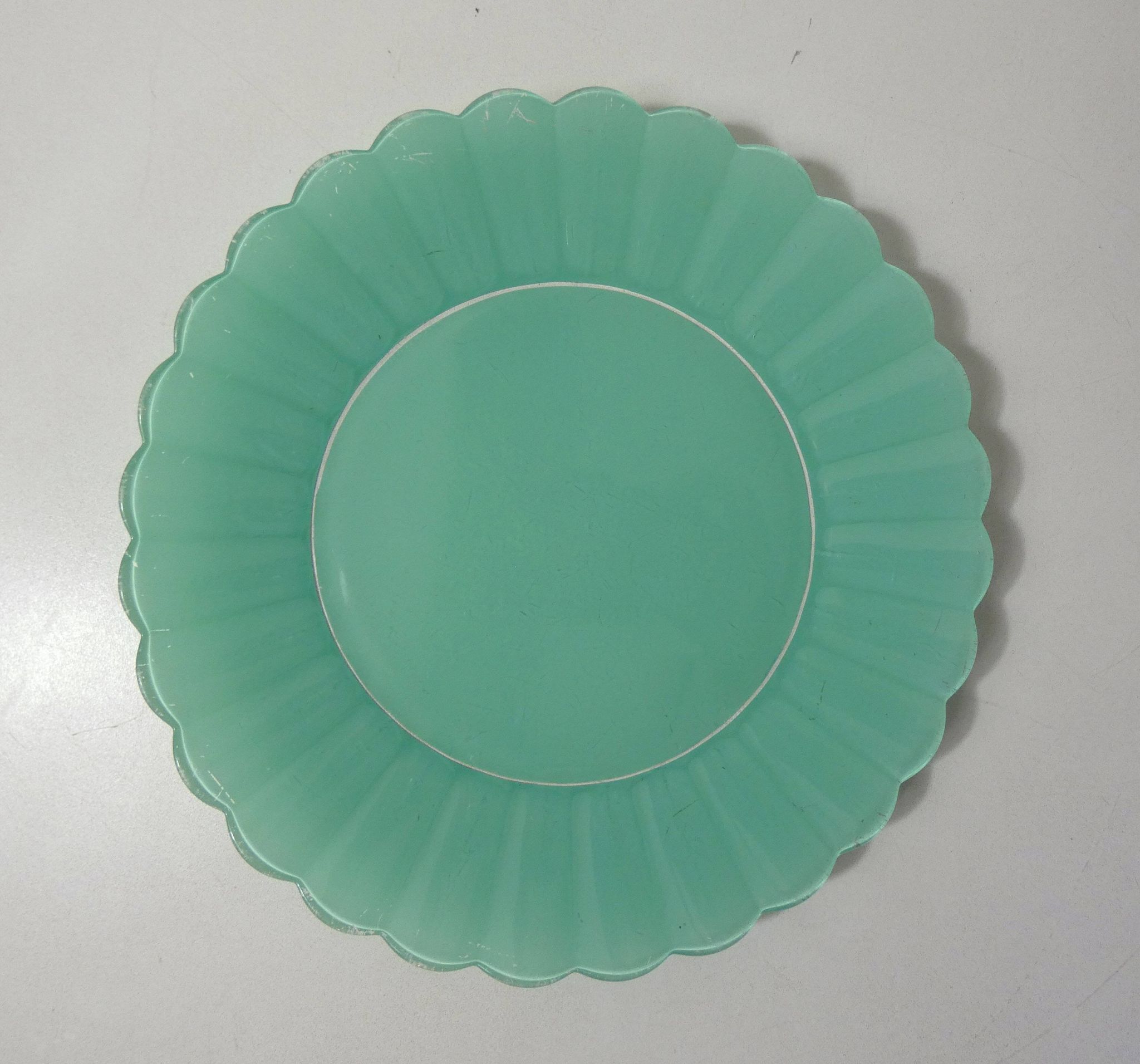 Vintage mint flower Duralex cake dish