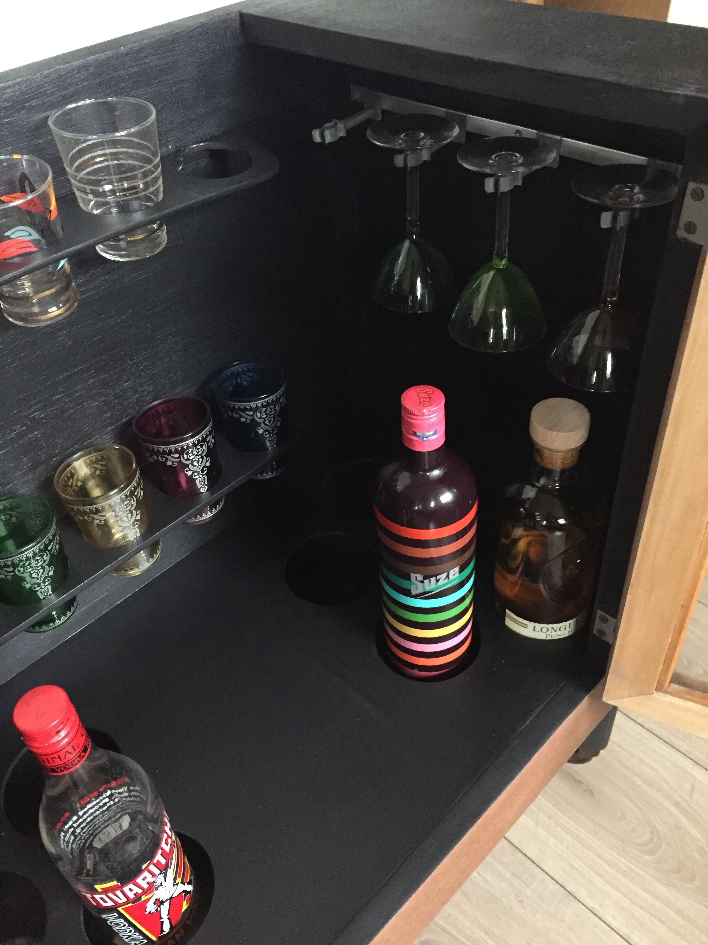 Bar year 30 removable tray