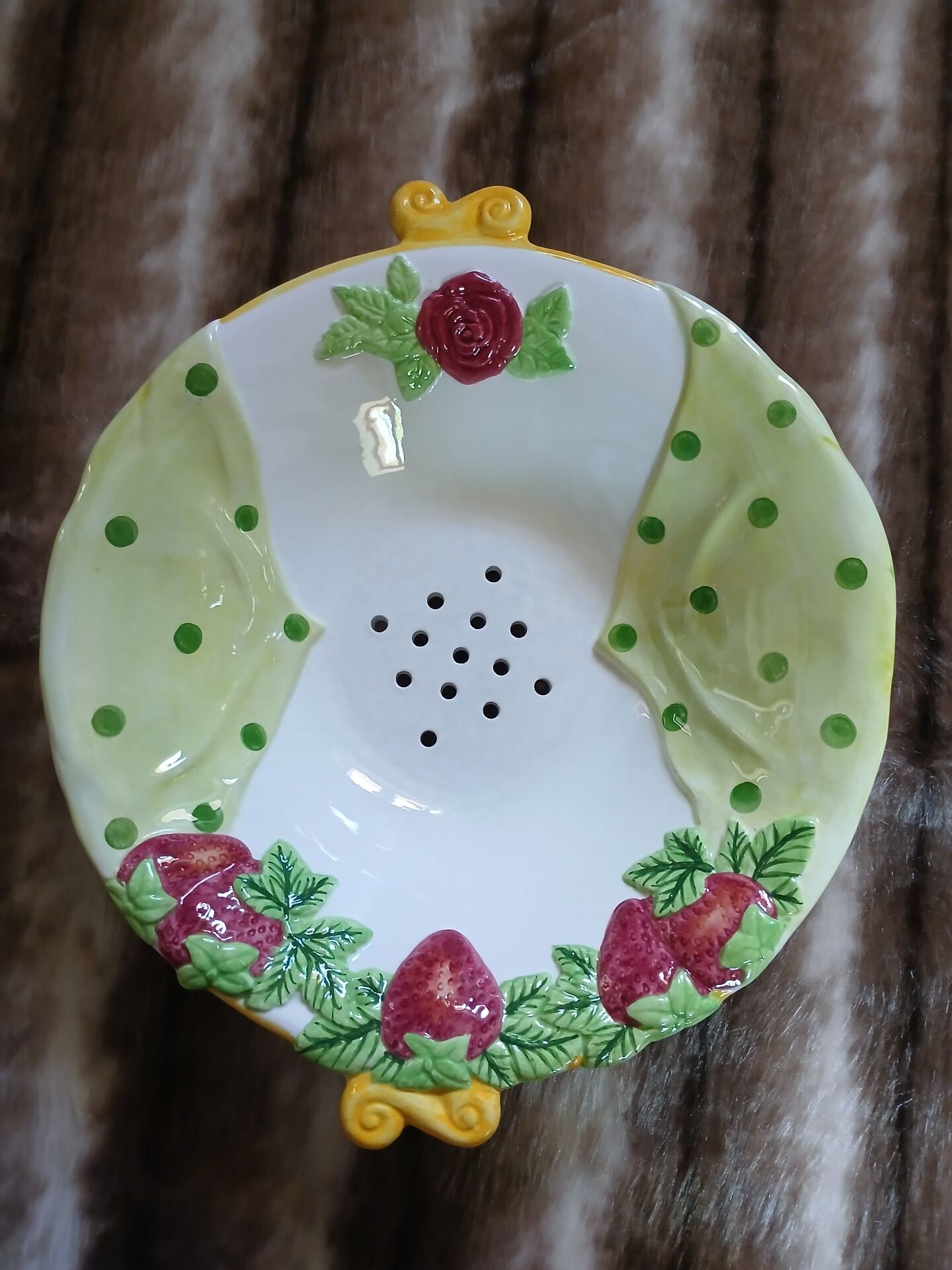 Plat / Egouttoir en barbotine 