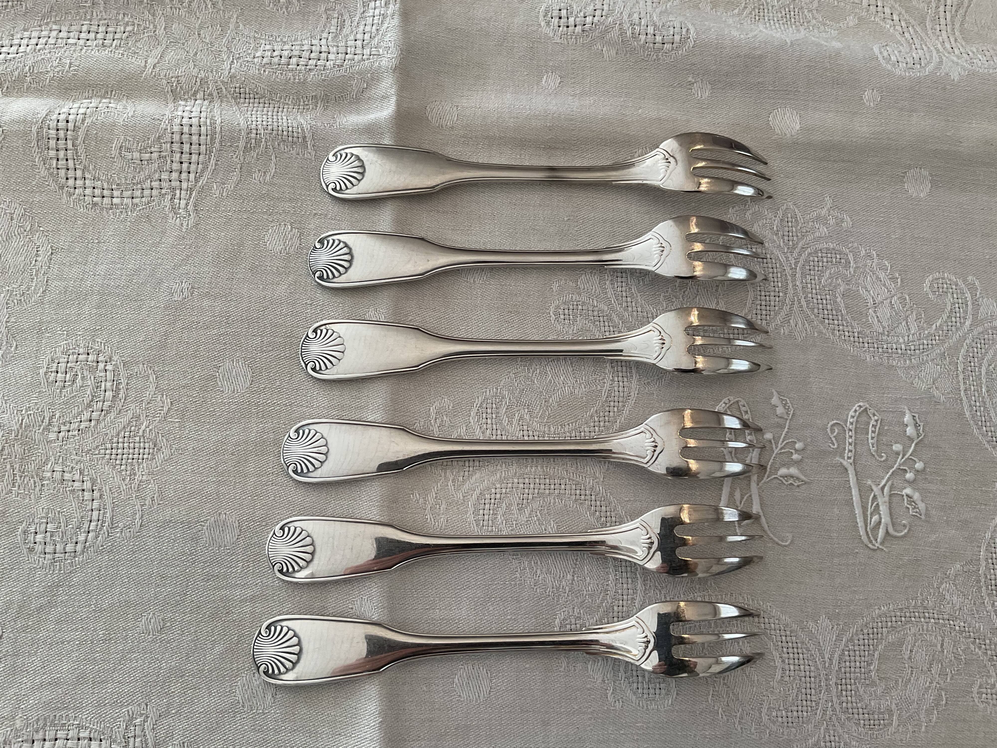 6 dessert forks. Christofle . Model Vendôme/shell
