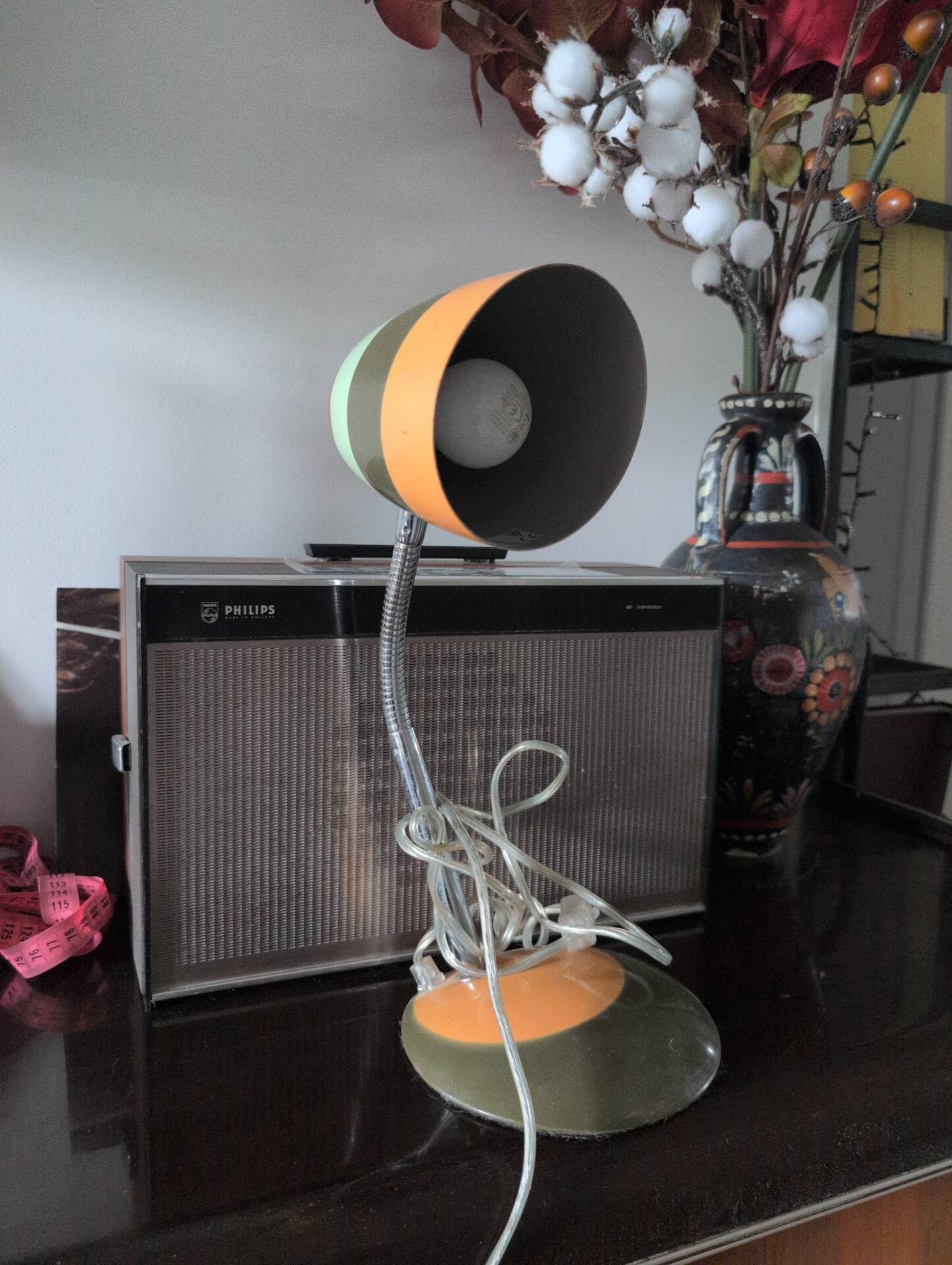 Memphis lamp