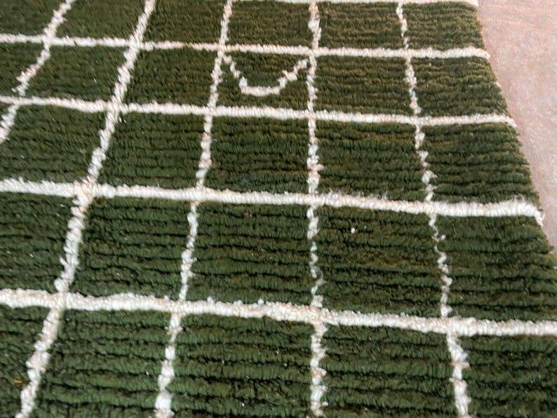 Handmade pure wool rug, size 140 x 260 cm.