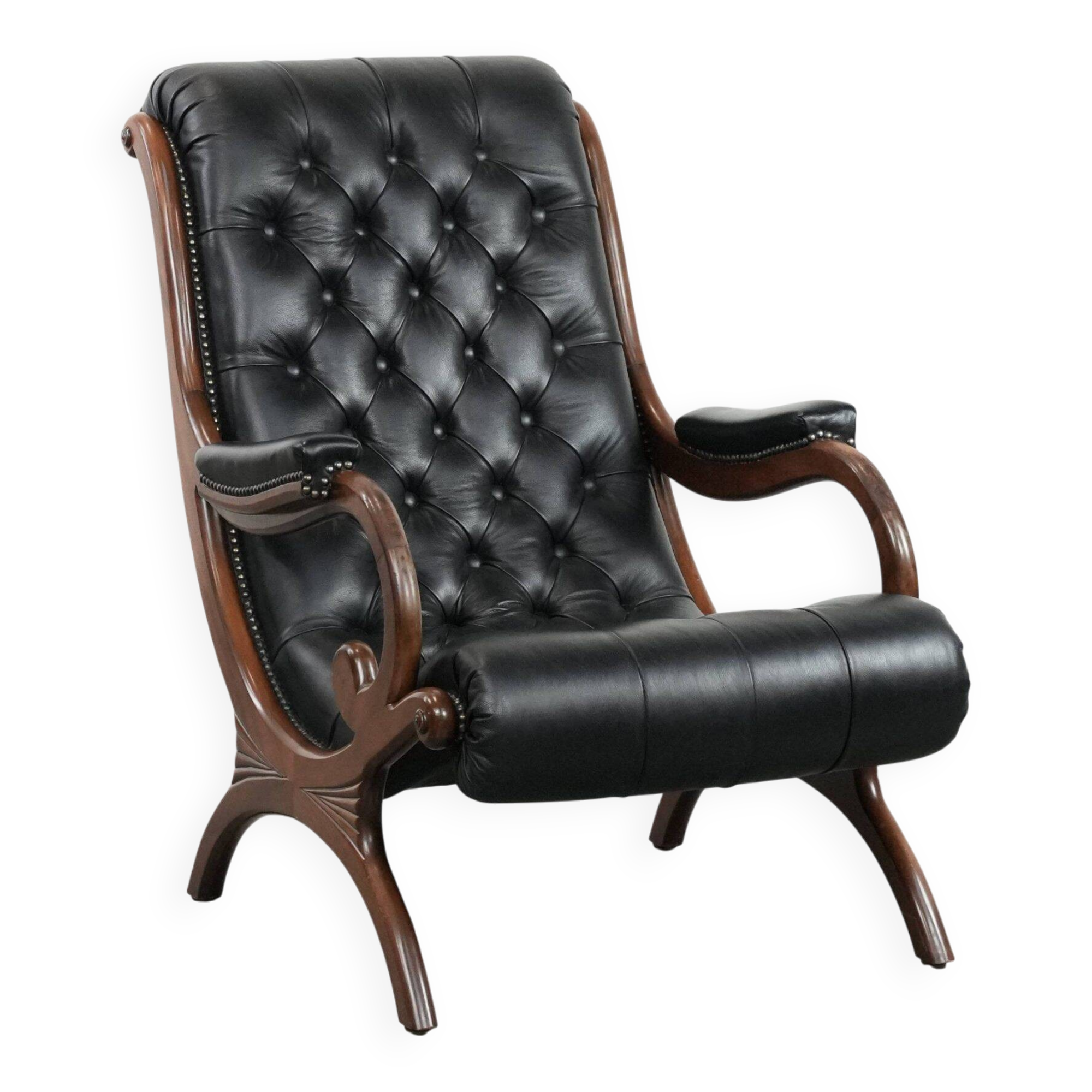 Fauteuil chesterfield en cuir de vachette noir classique et confortable