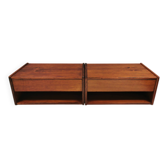 Wall-mounted bedside tables in rosewood. Danish and from the 1960-70s.