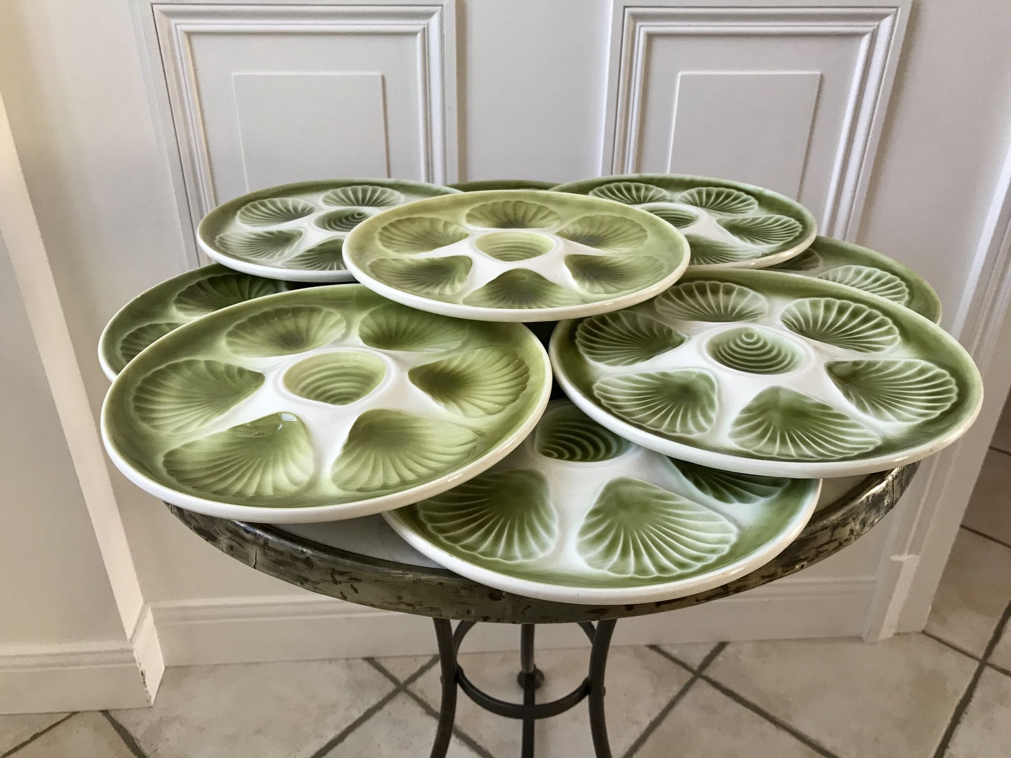 Set of 9 plates of green oysters moulin des loups 50s