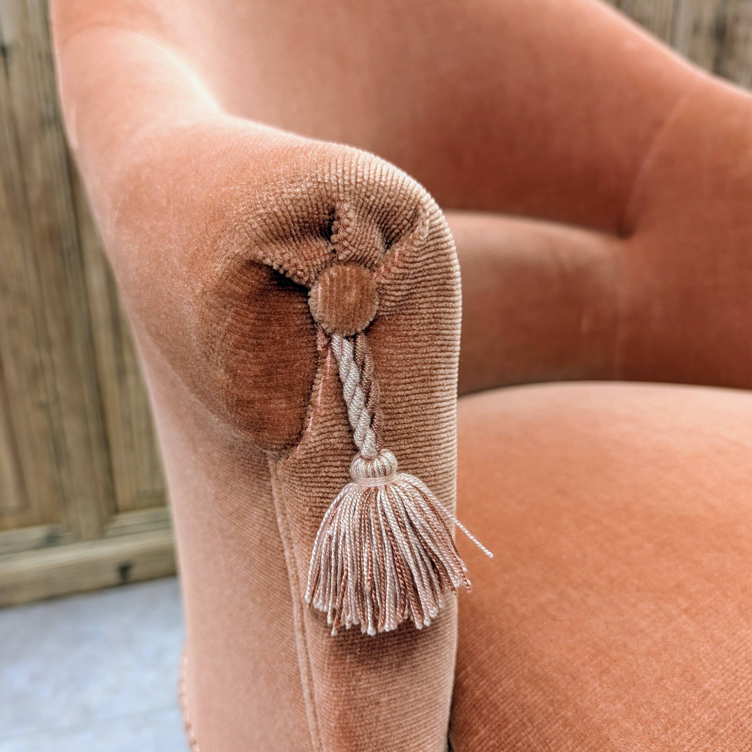 Fringed frog armchair