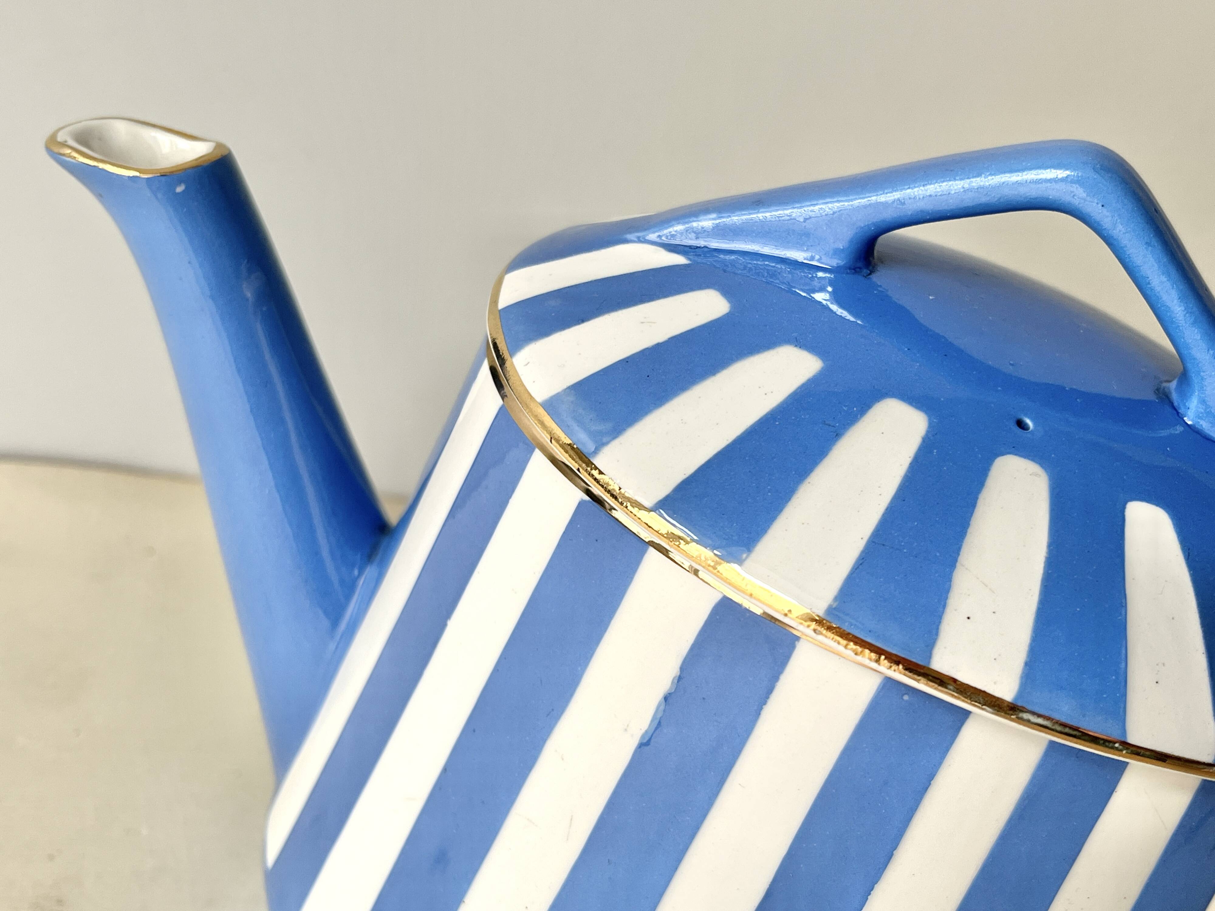 Fox Trott Art Deco teapot in Sarreguemines earthenware from the 1930s