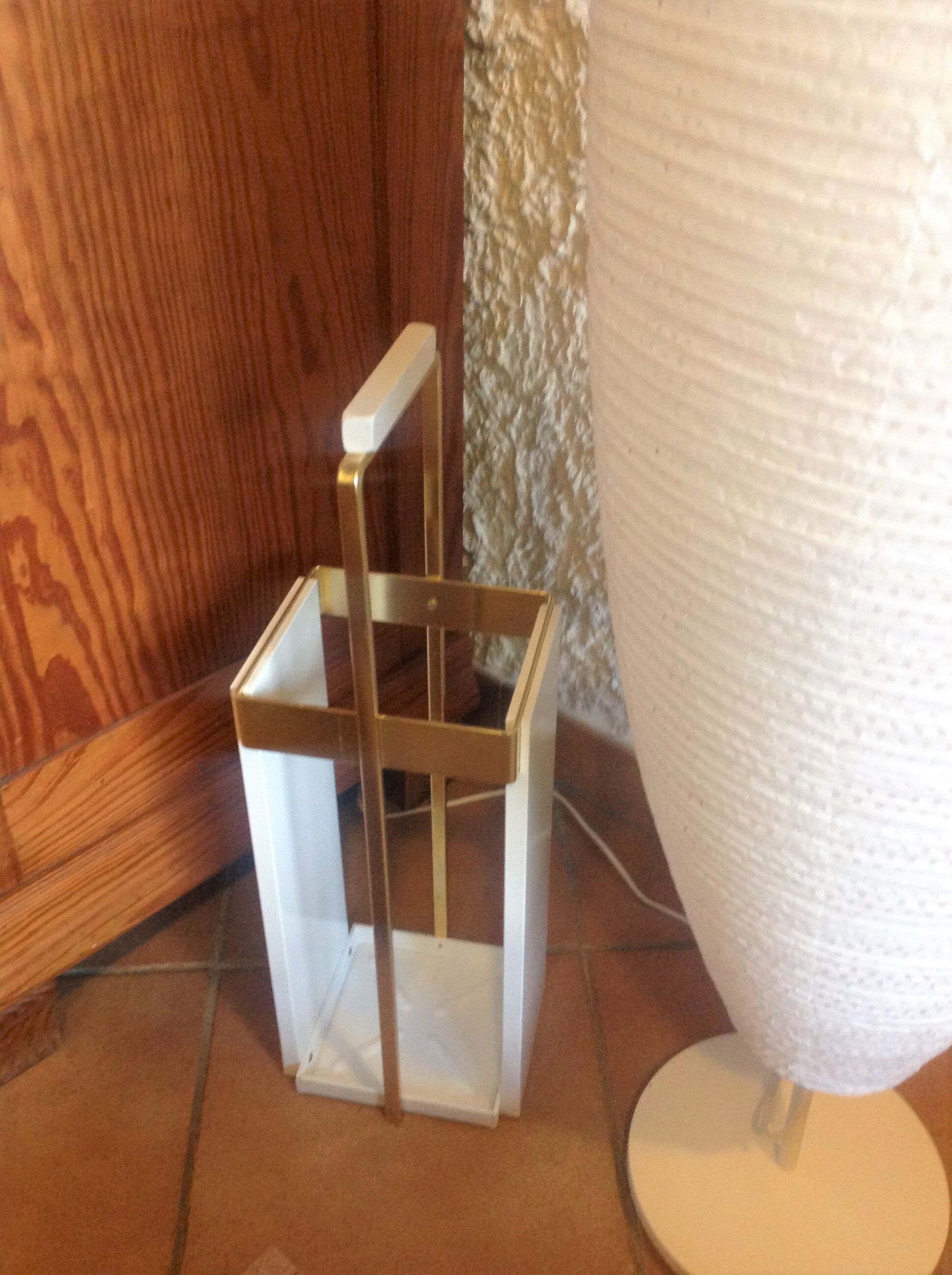 White lacquered wood and brass umbrella stand / vintage 60s-70s
