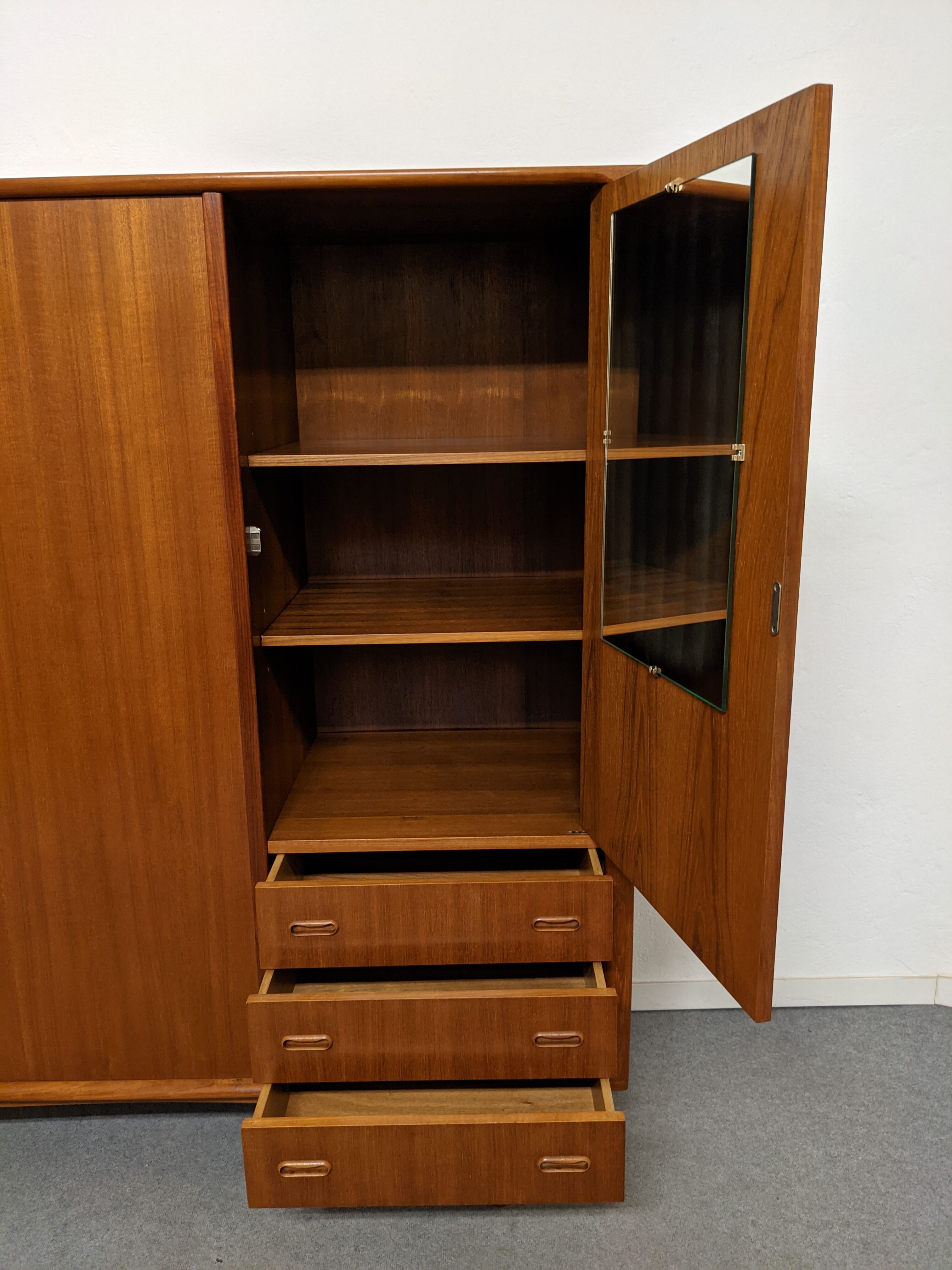 Danish teak wardrobe from the 50s/60s
