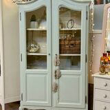 Vintage display case in Caiman green