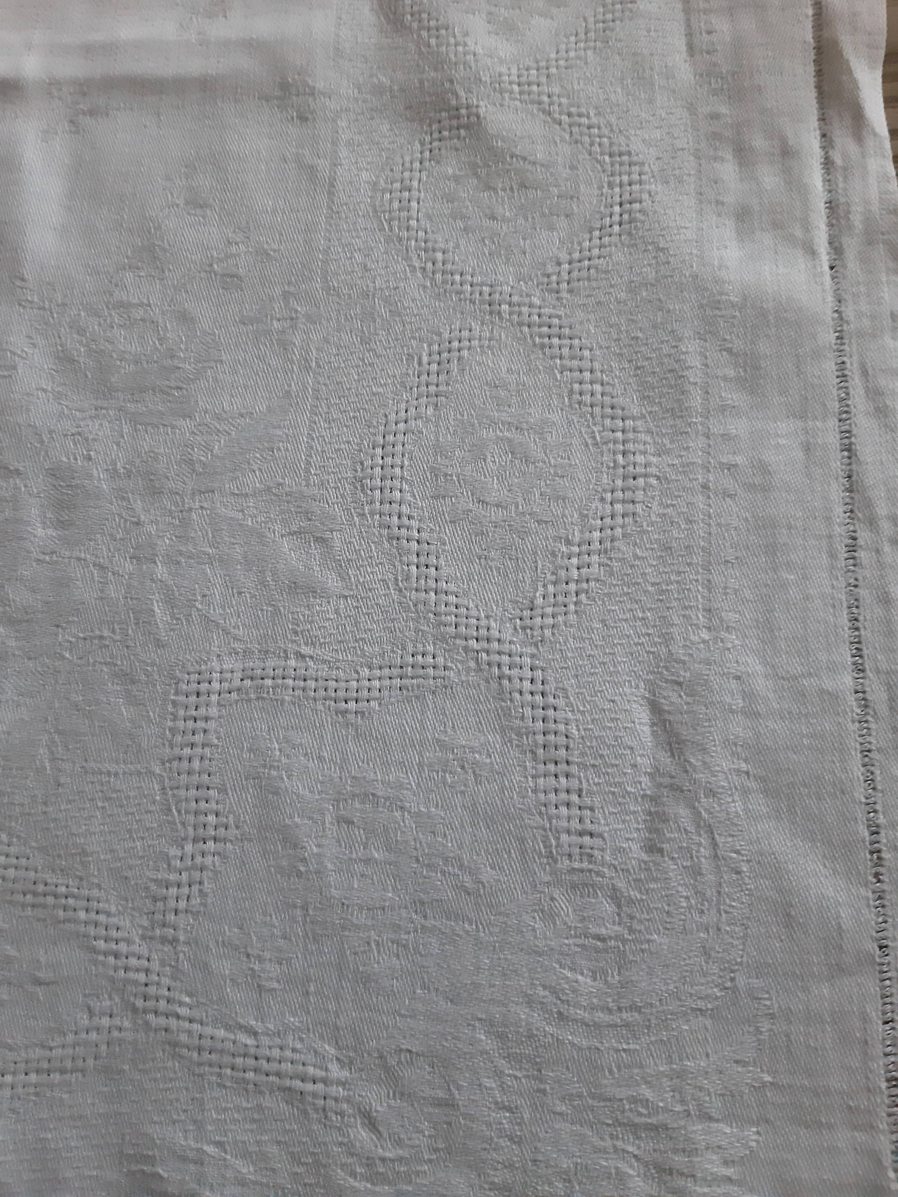 3 old towels