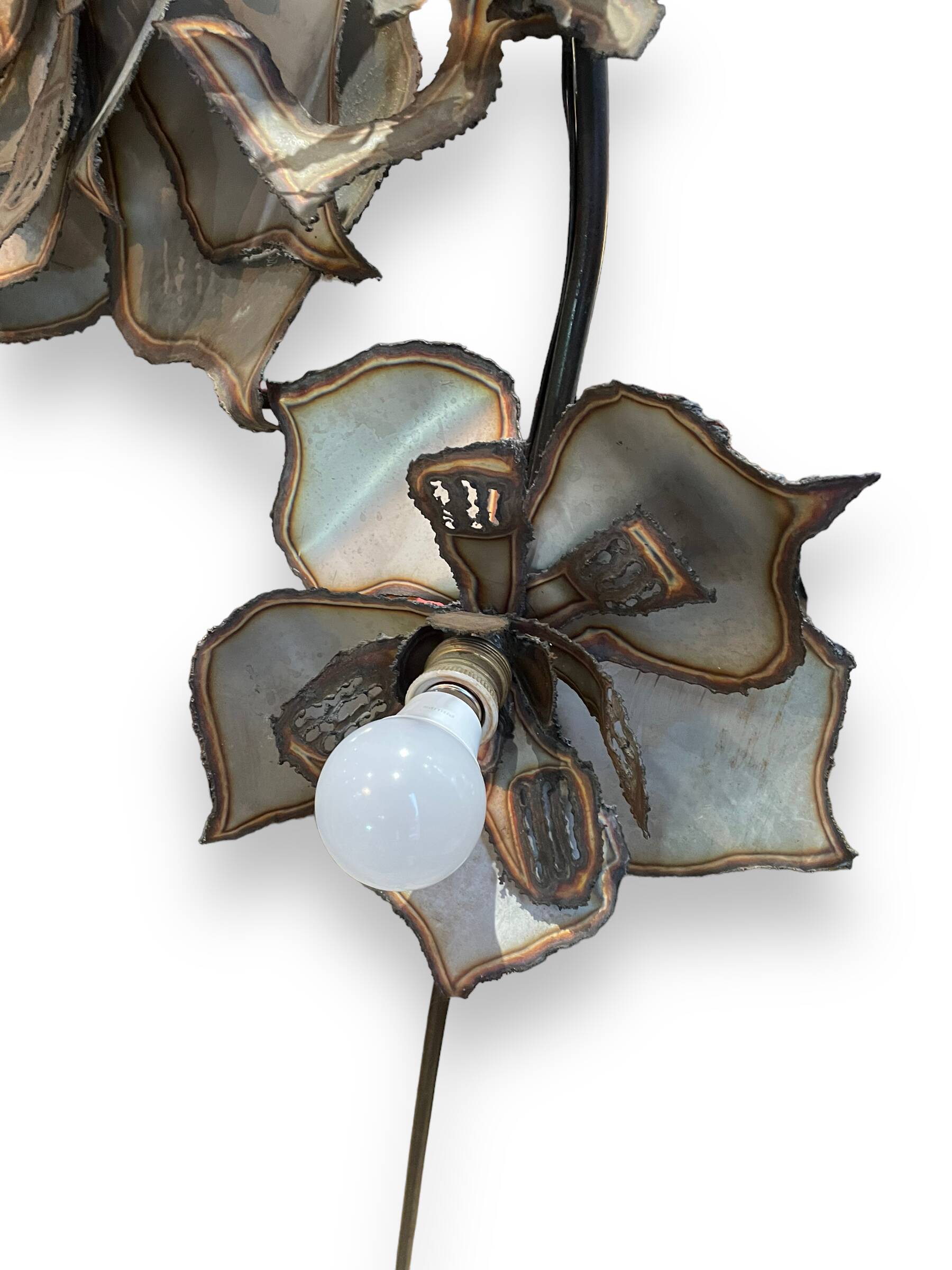 Metal flowers floor lamp