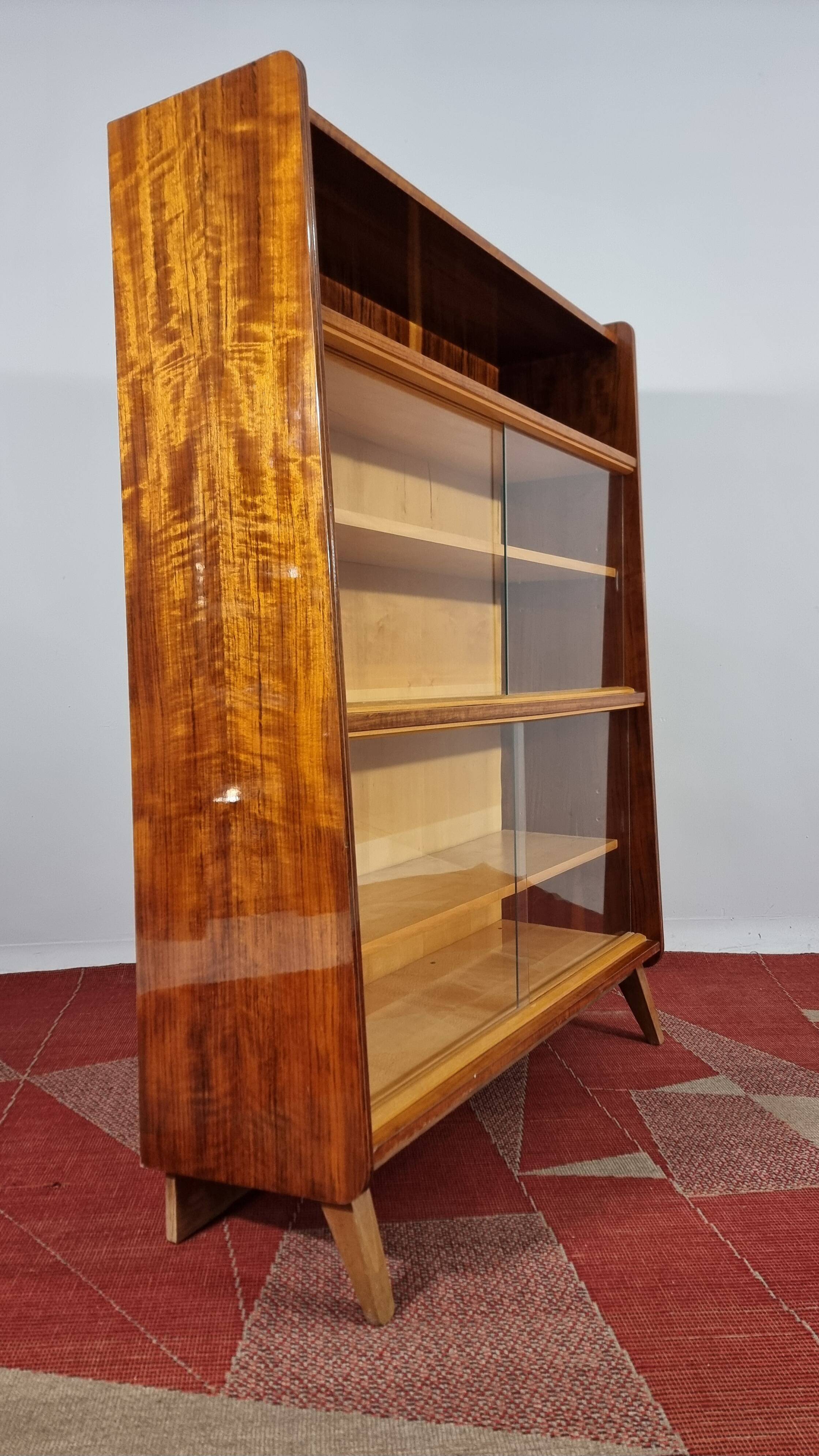 Vitrine vintage marron de Tatra, 1970