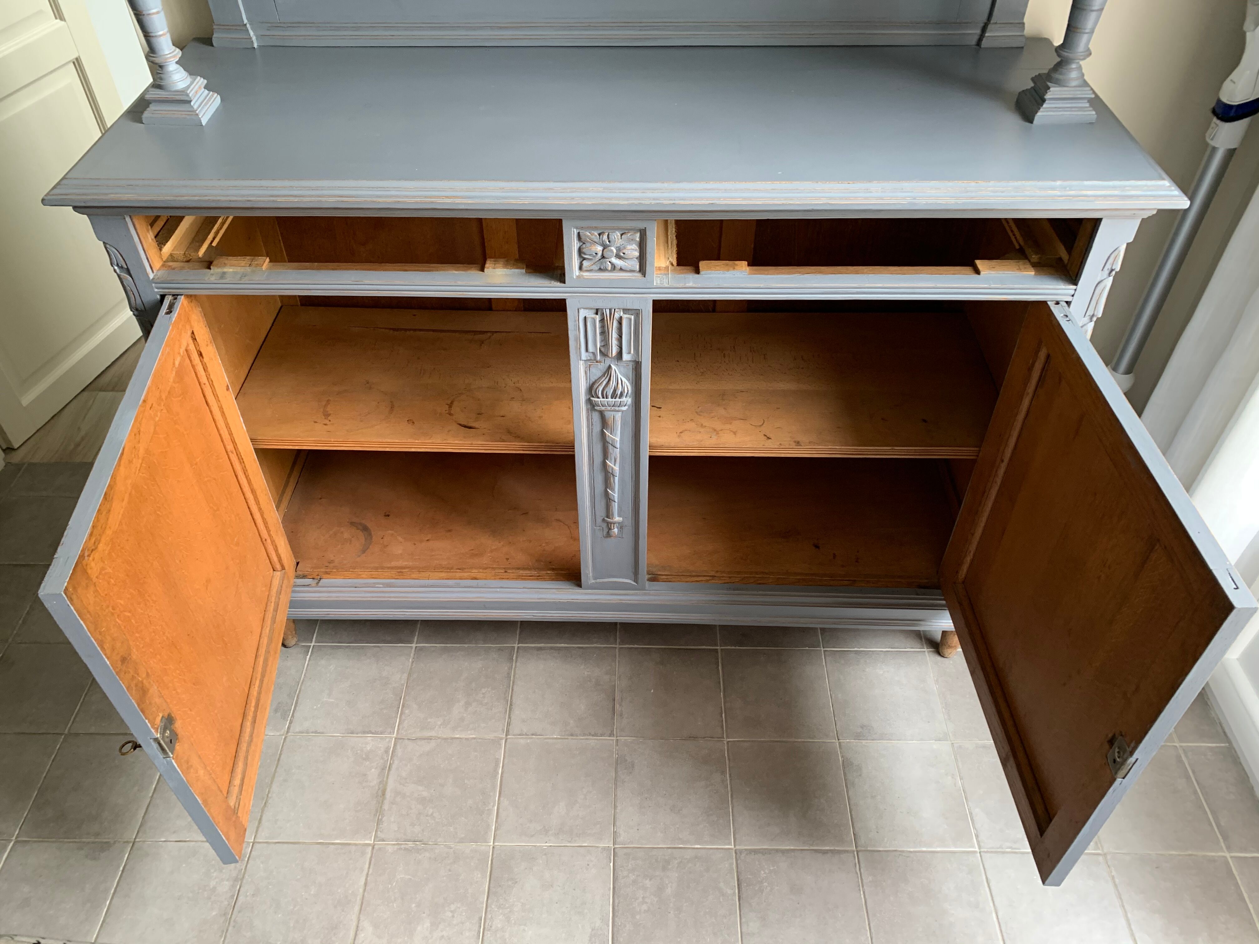 Buffet Louis XVI revamped