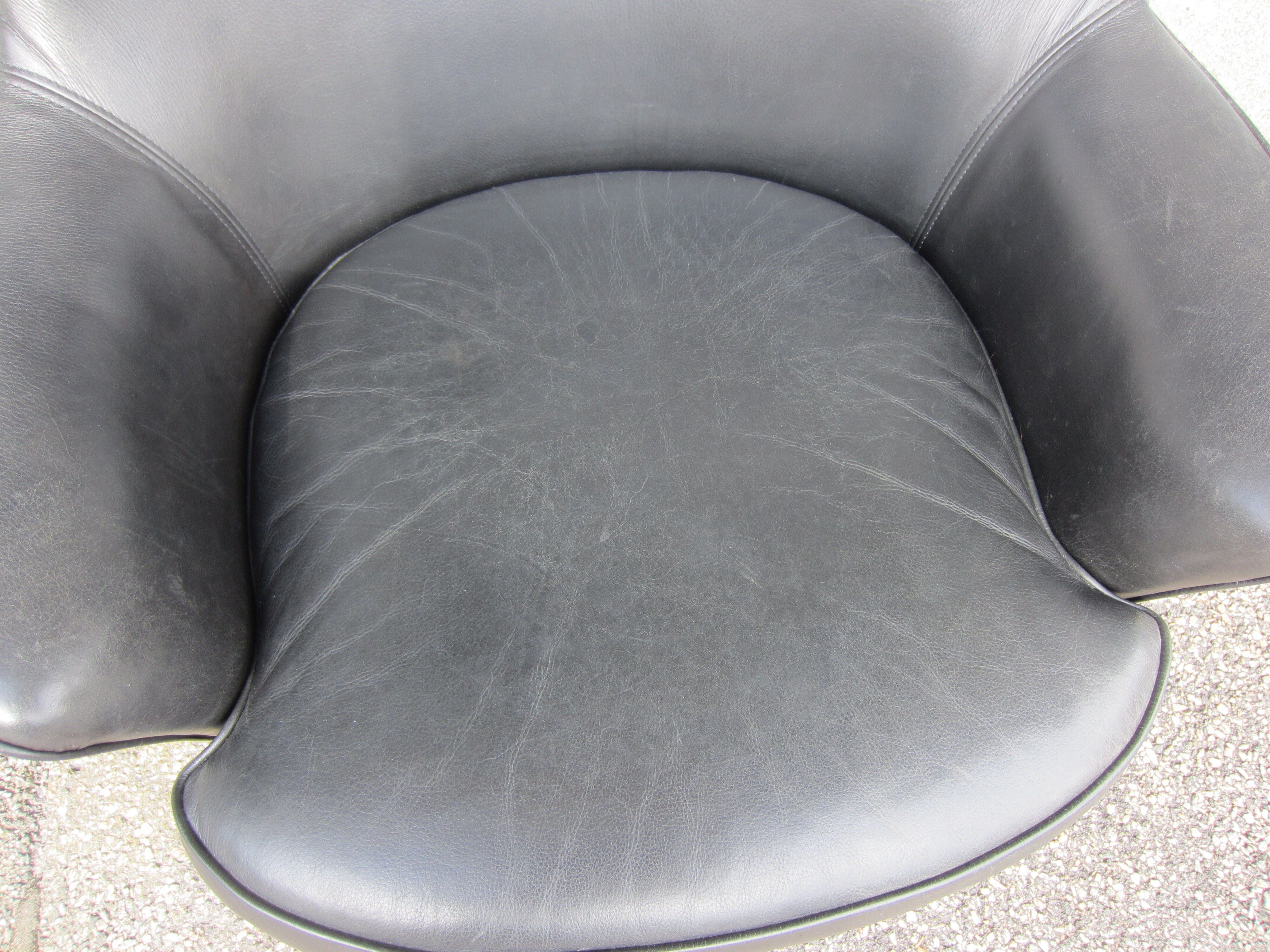 Pilot Scandinavian armchair by Arne Norell in black leather