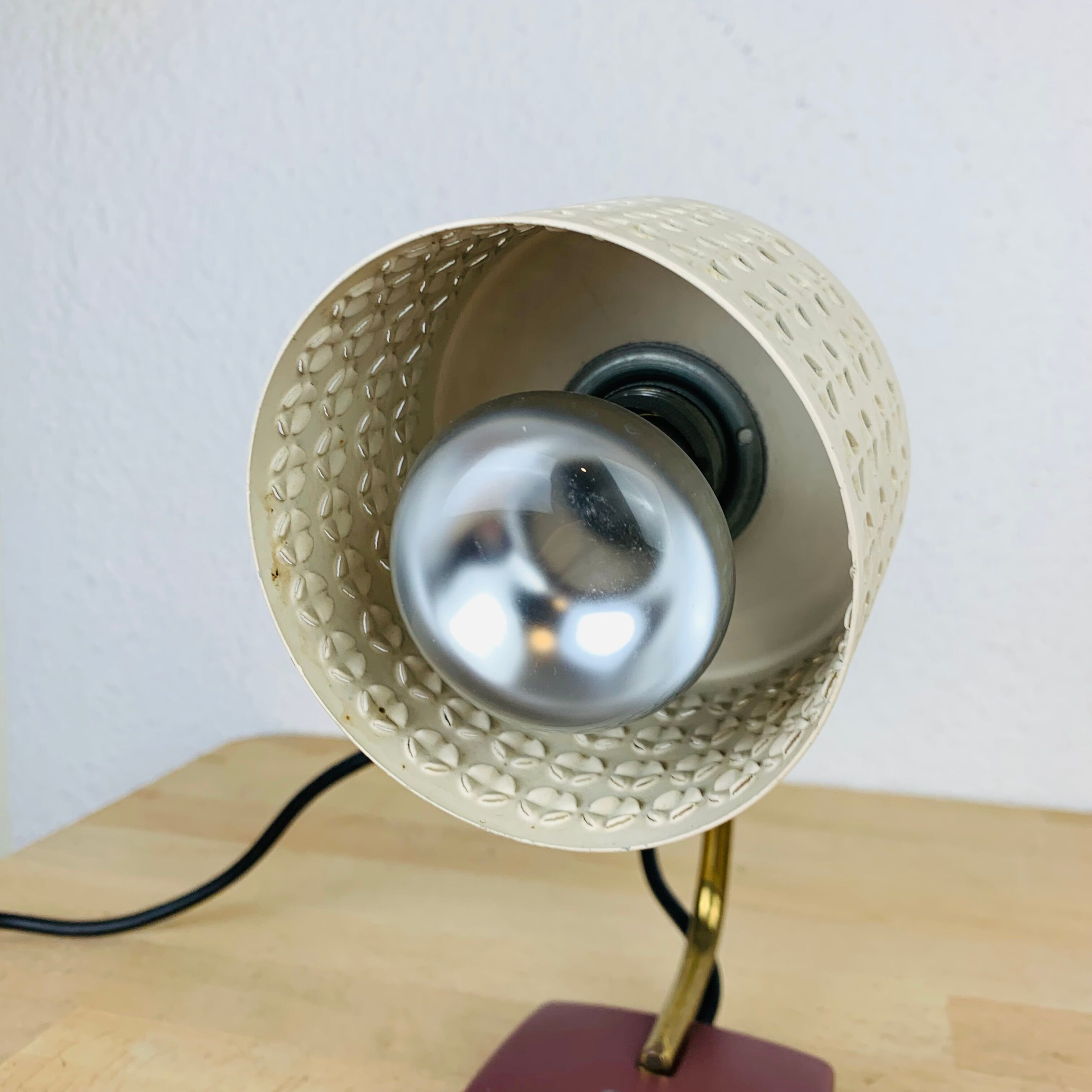 Lamp cocotte years 50red perforated metal