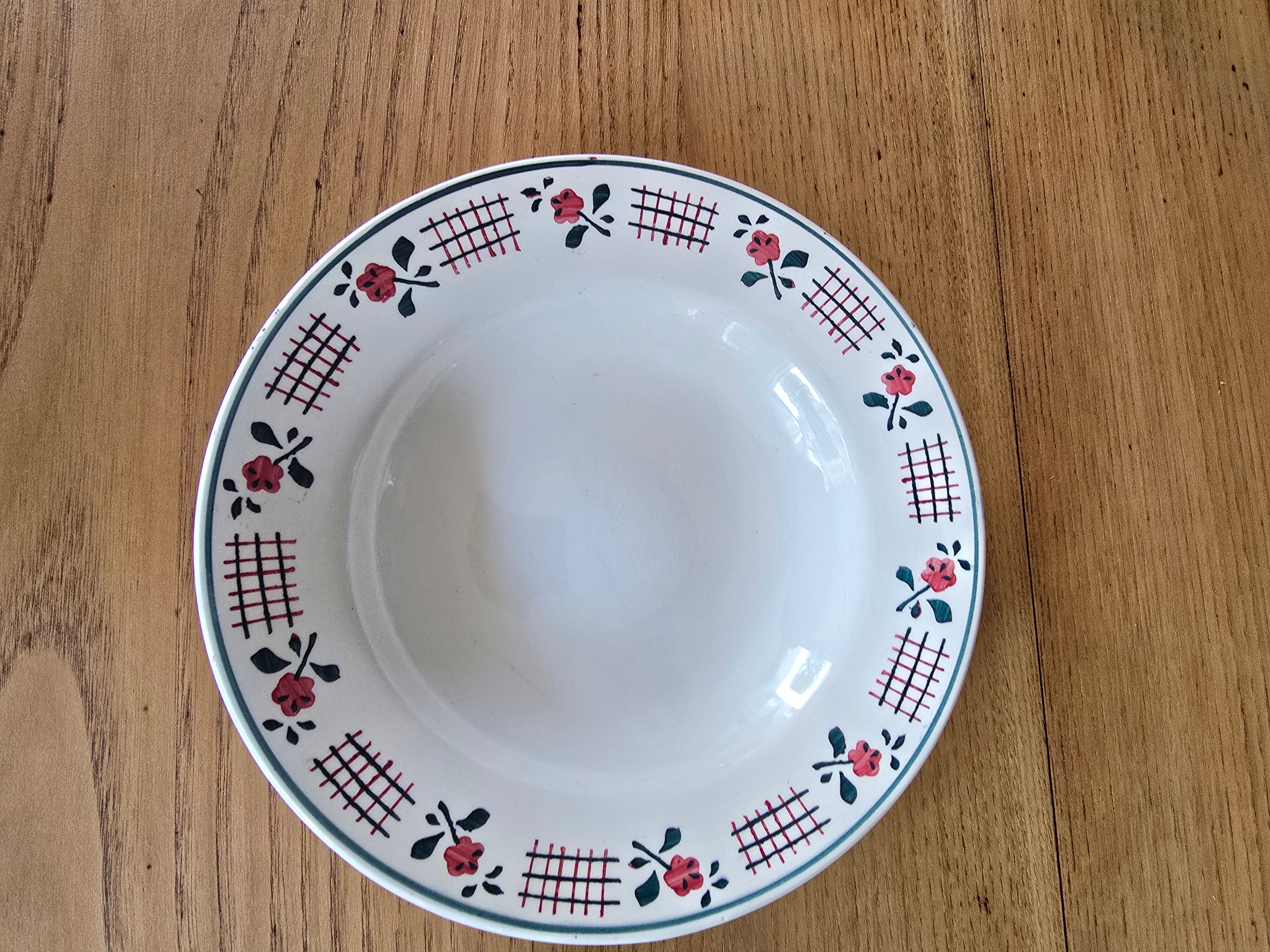 Lot 4 assiettes vintage faïence années 60