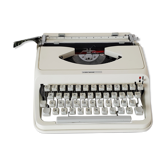 White functional underwood typewriter