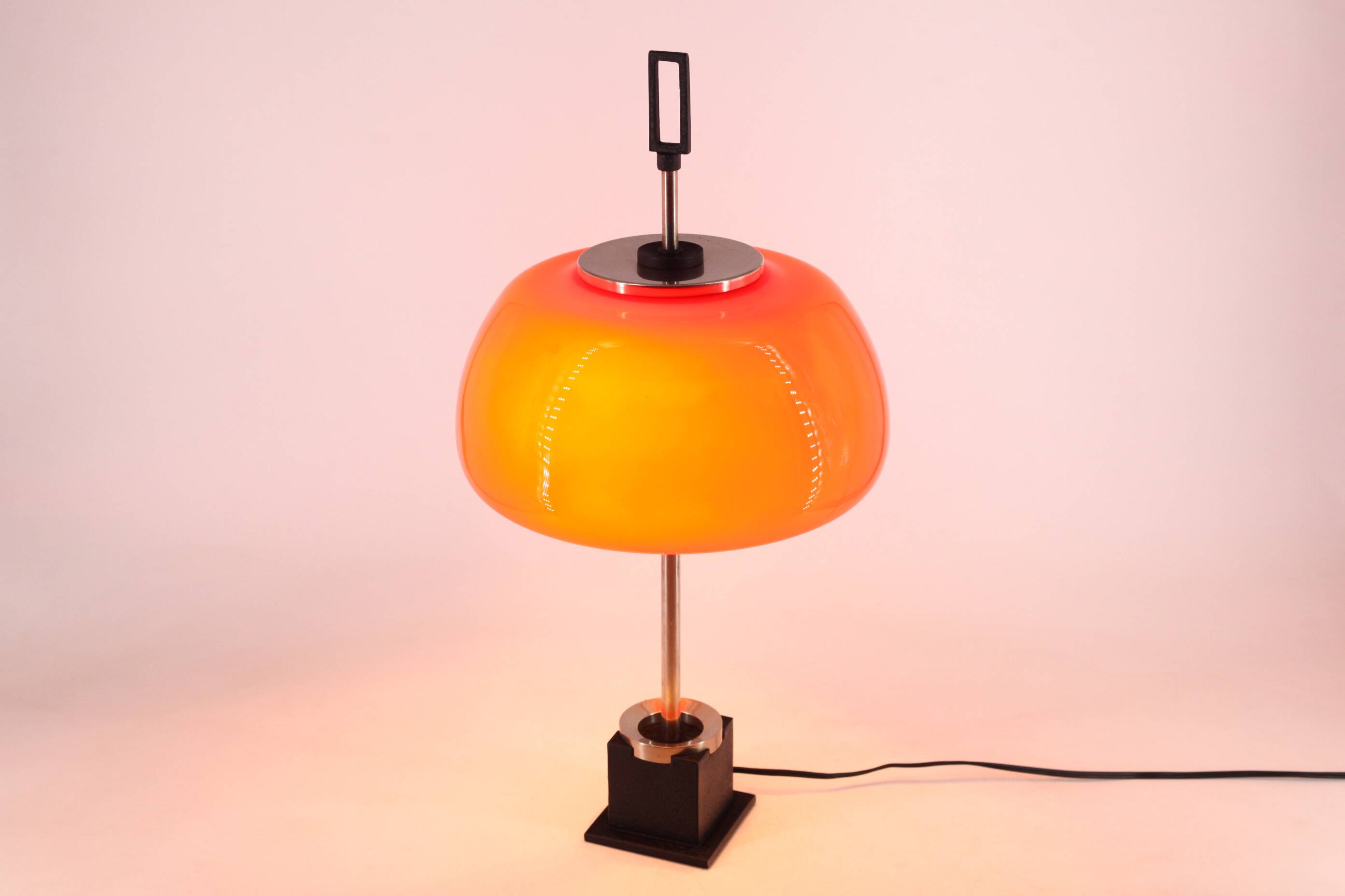 lumi oscar torlasco table lamp