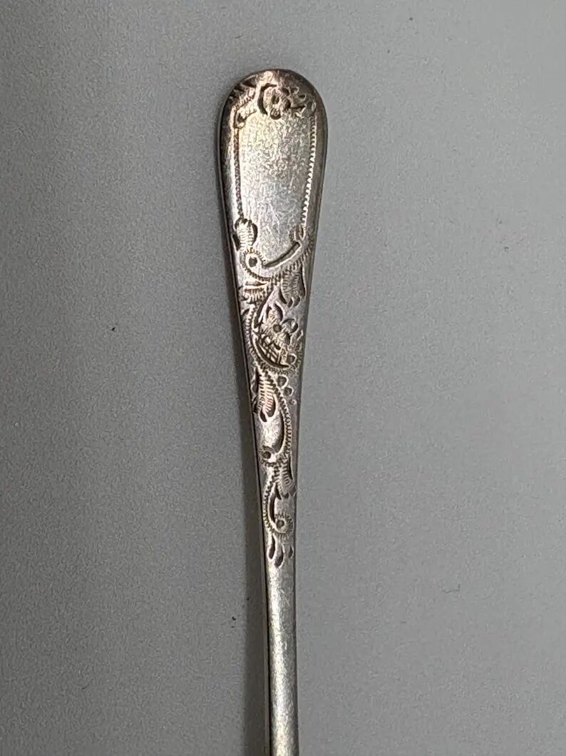 Service of 12 silver-plated metal coffee spoons with tongs and box from around 1900.