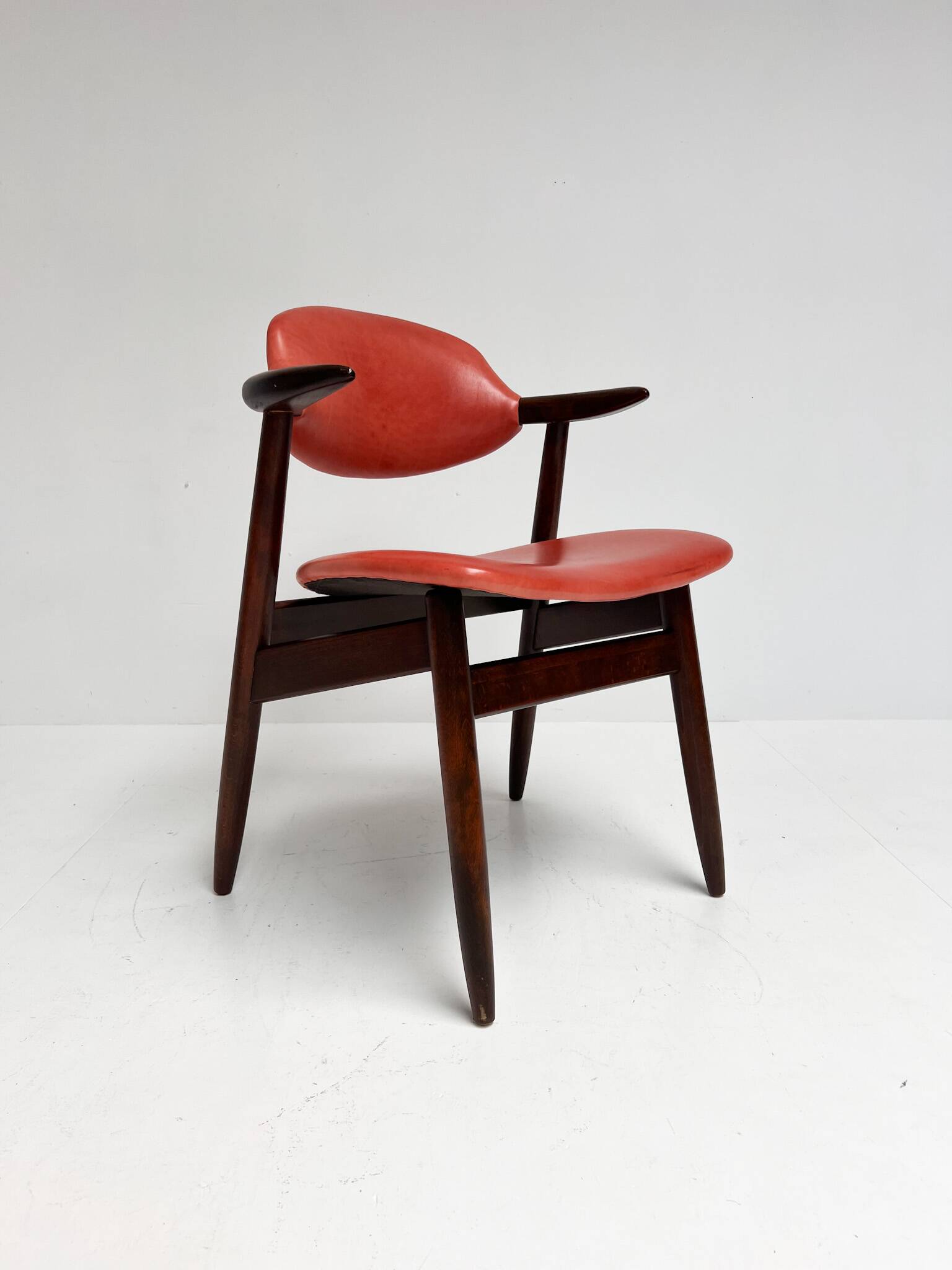 Red colored leather cowhorn chair, 1970s