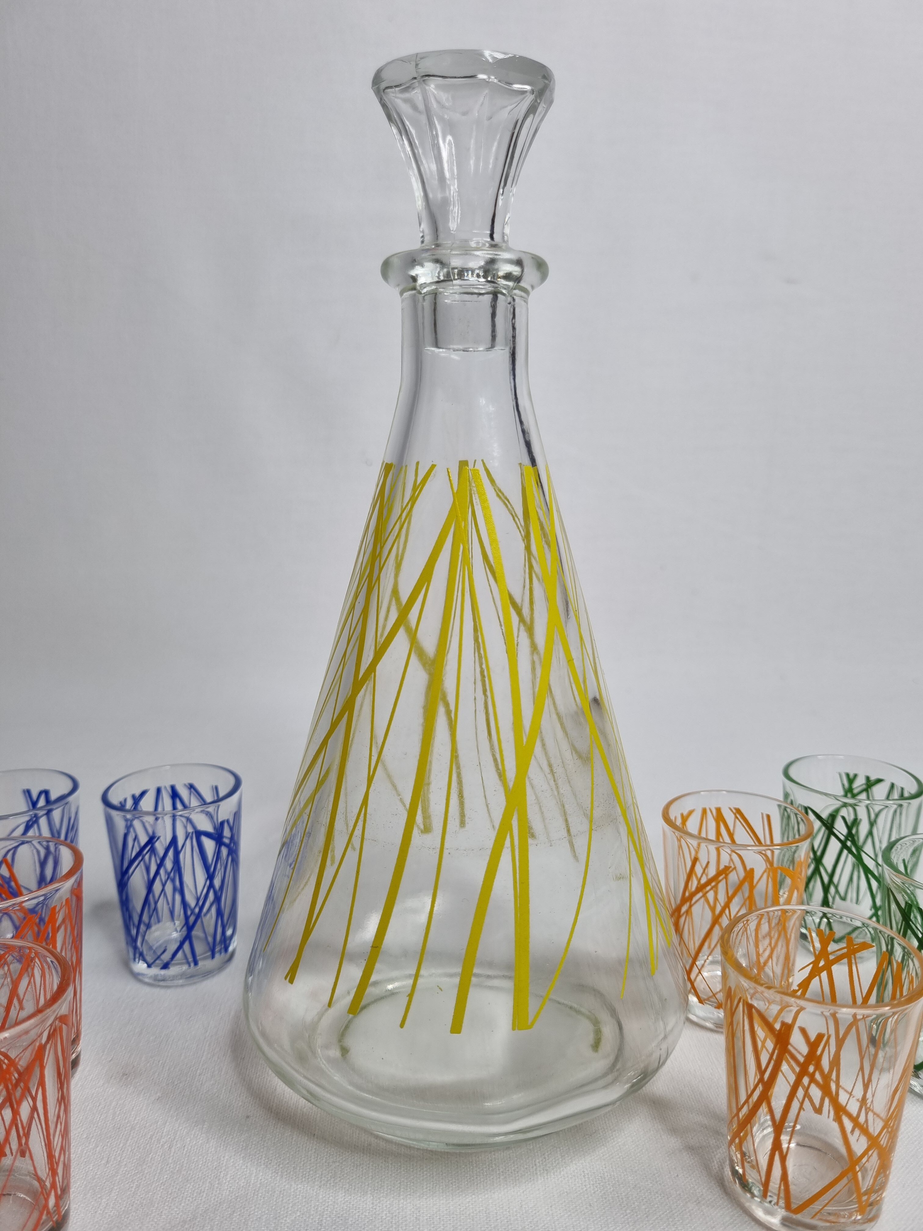 Vintage "BVB France" liquor service with colourful modernist décor