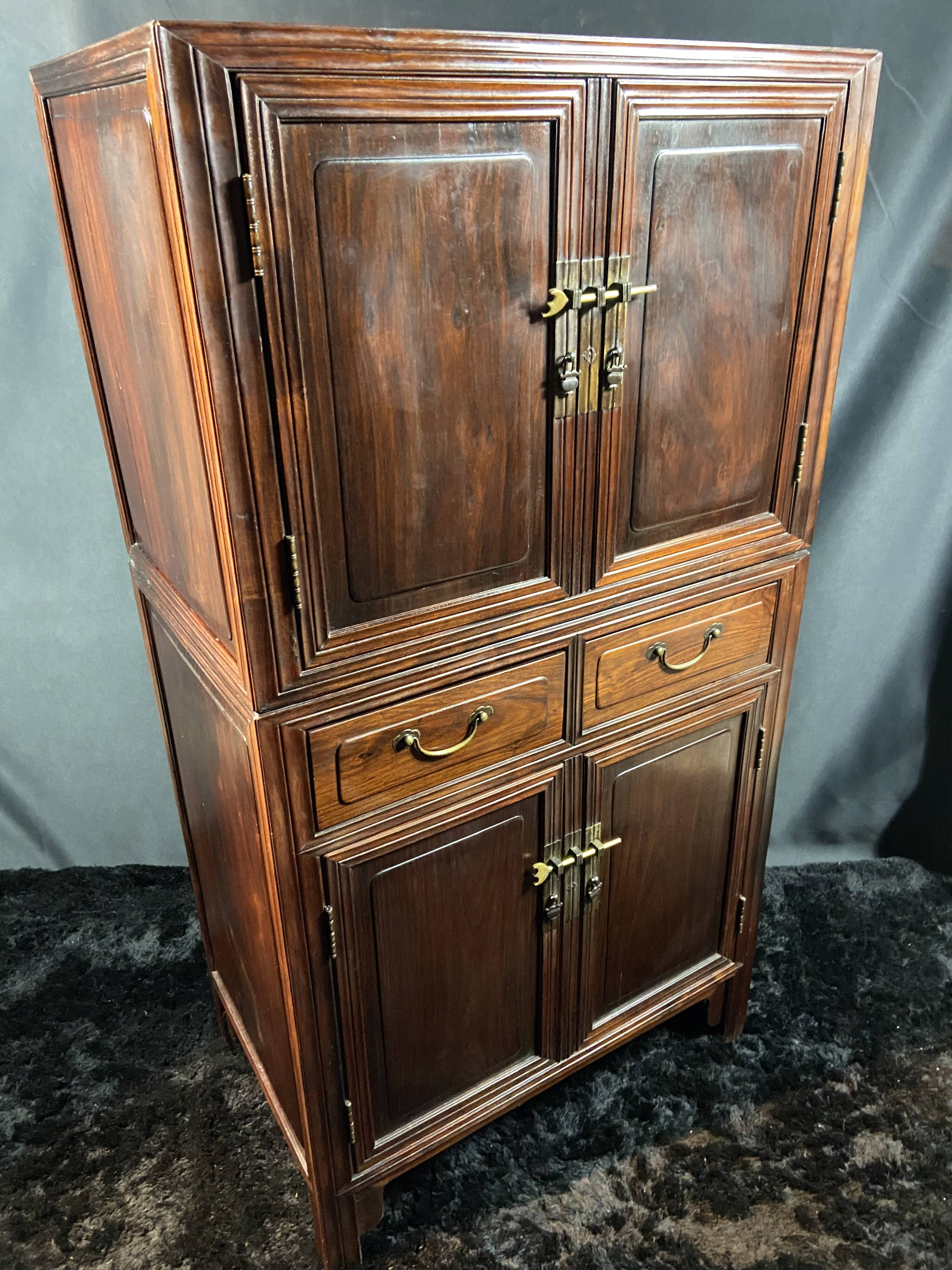 Cabinet de mariage en hongmu massif, Chine 1930