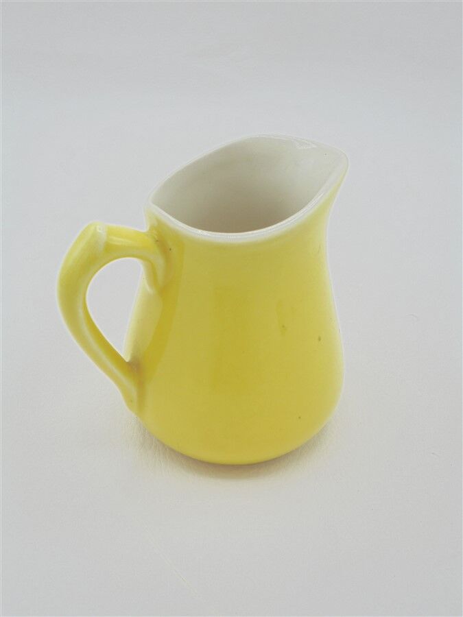 Milk pot