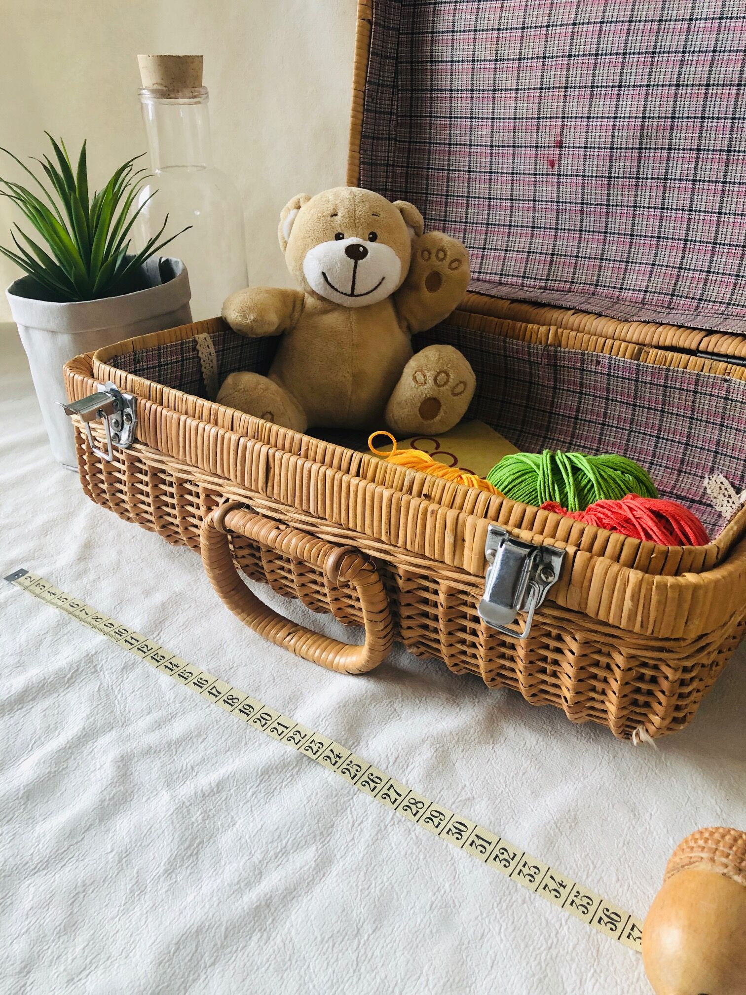 Wicker case, vintage