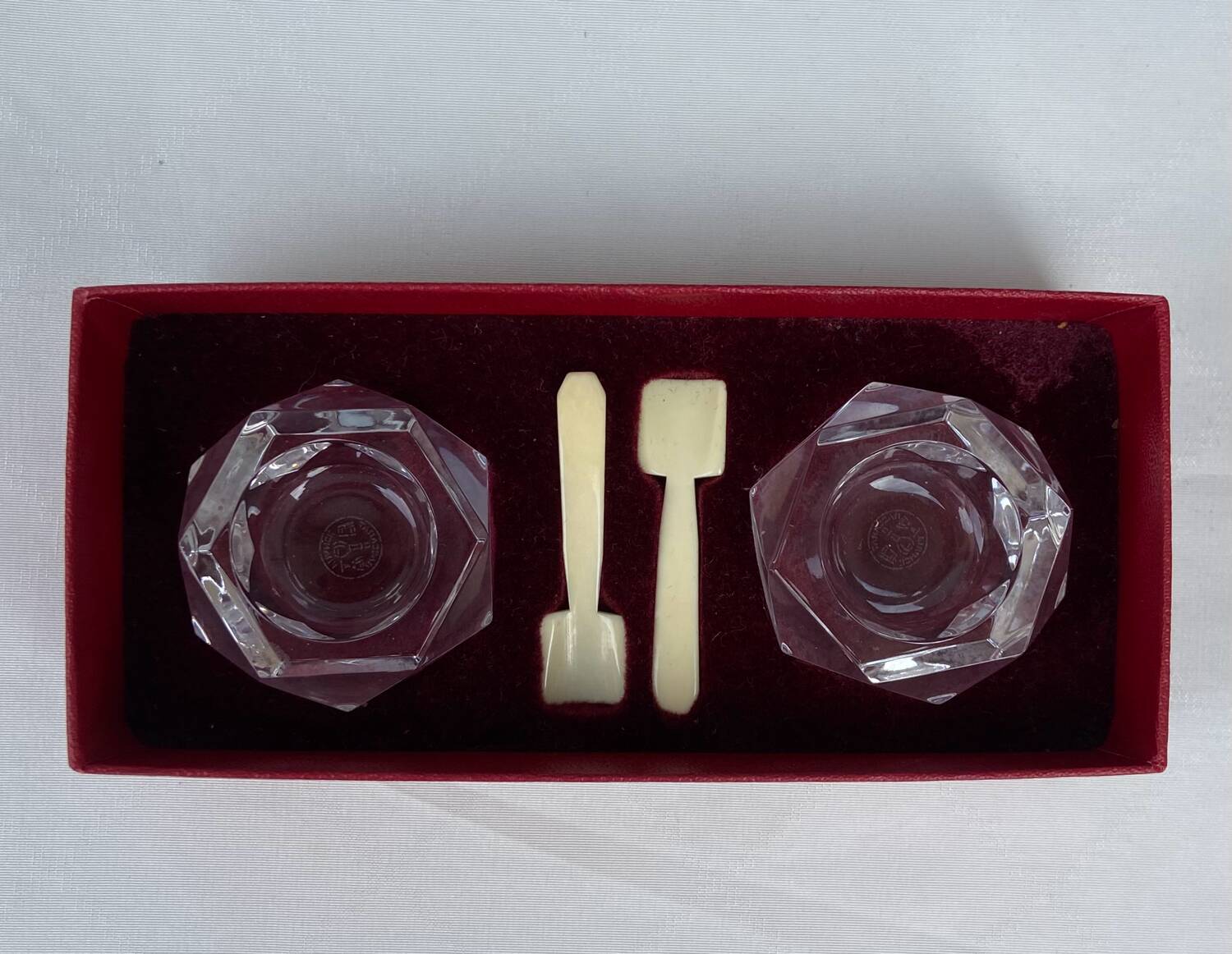 Paire de salerons en cristal Baccarat