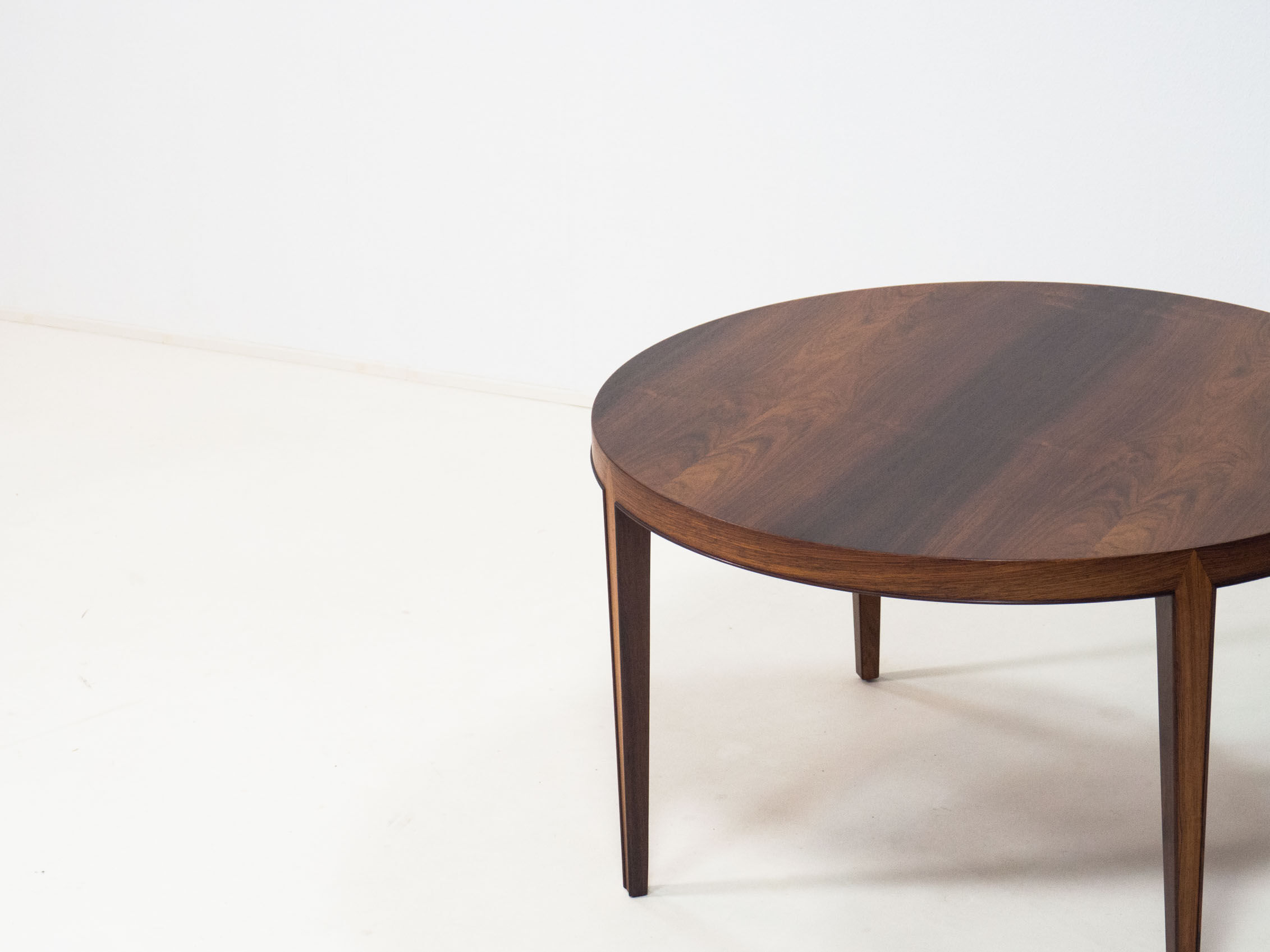 Haslev Møbelsnedkeri round rosewood coffee table by Severin Hansen