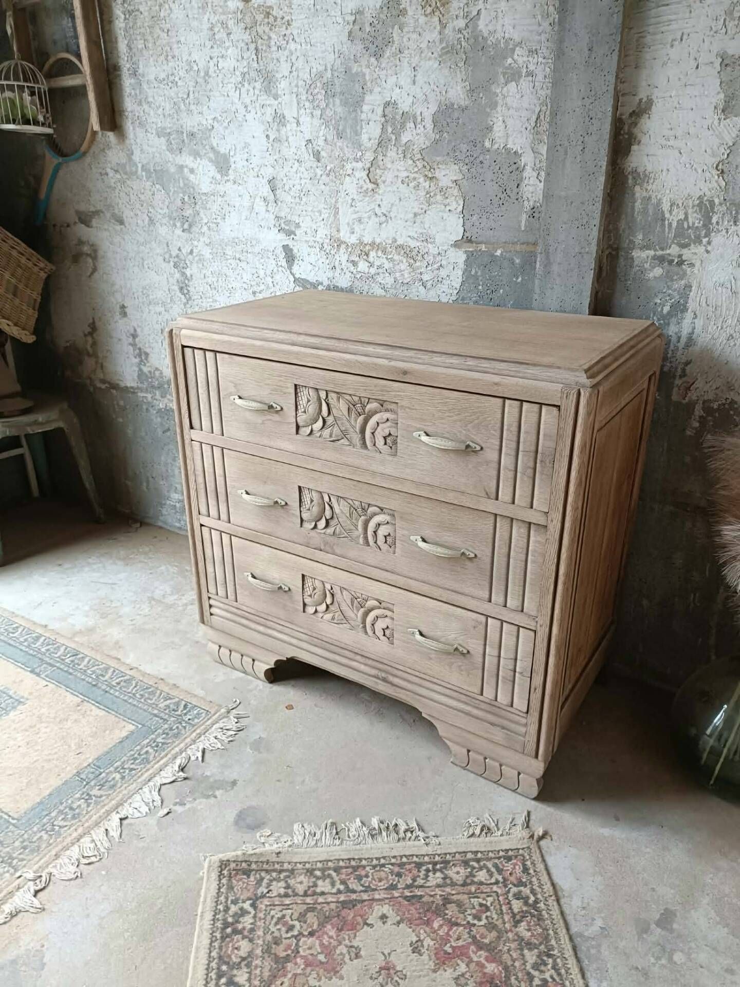 Art Deco chest of drawers