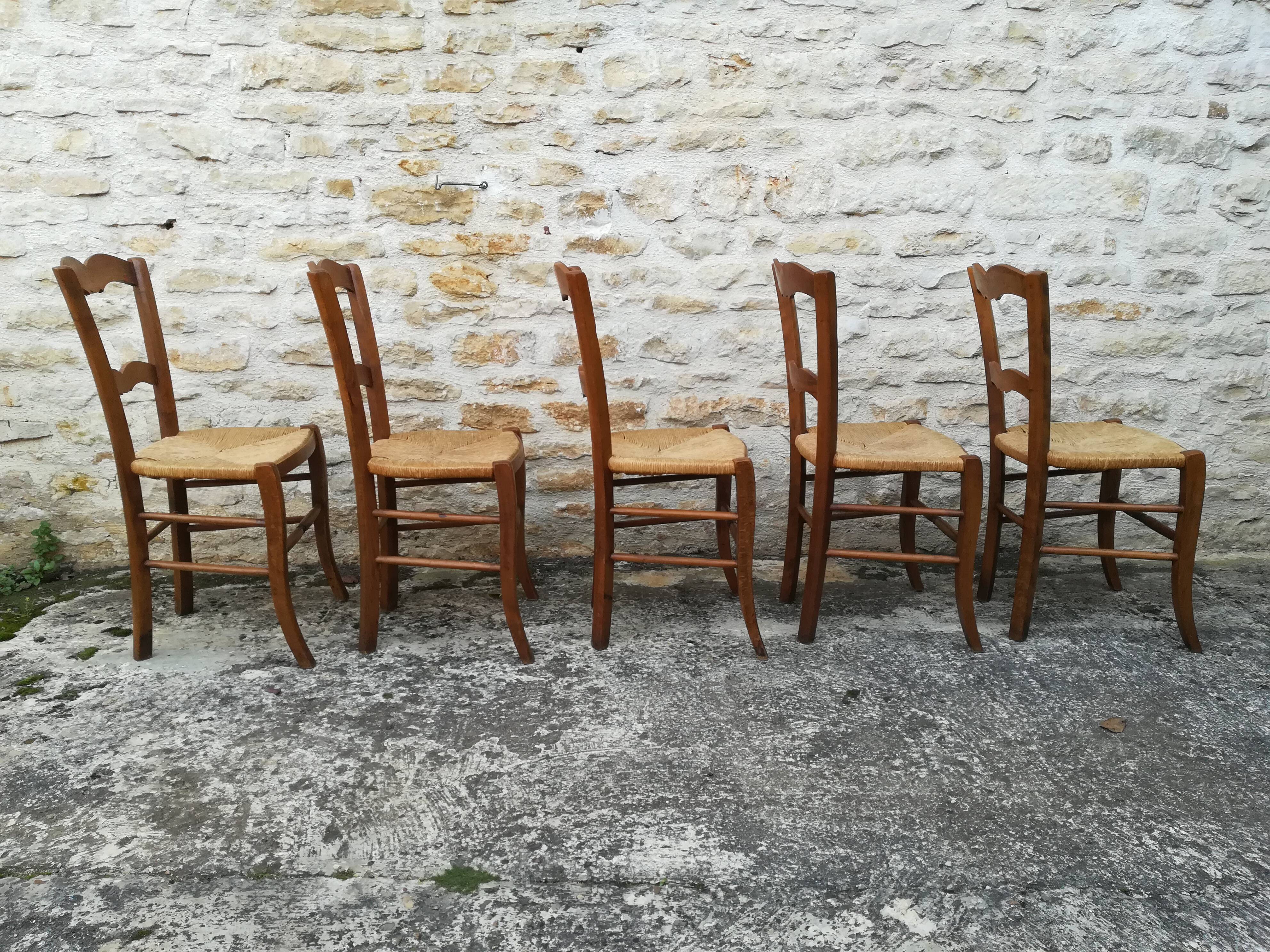 Set of 15 straw chairs