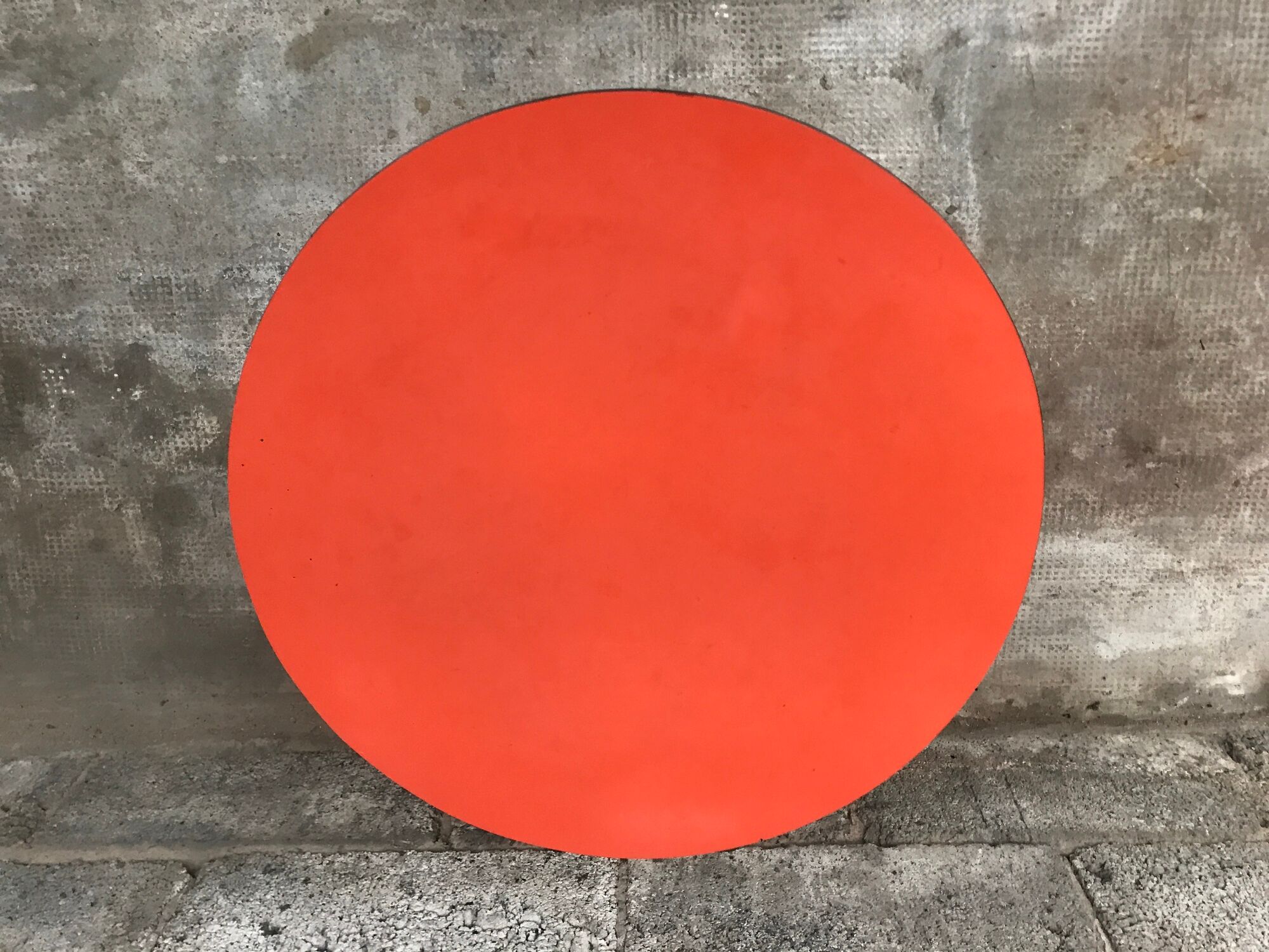 Coffee table round formica