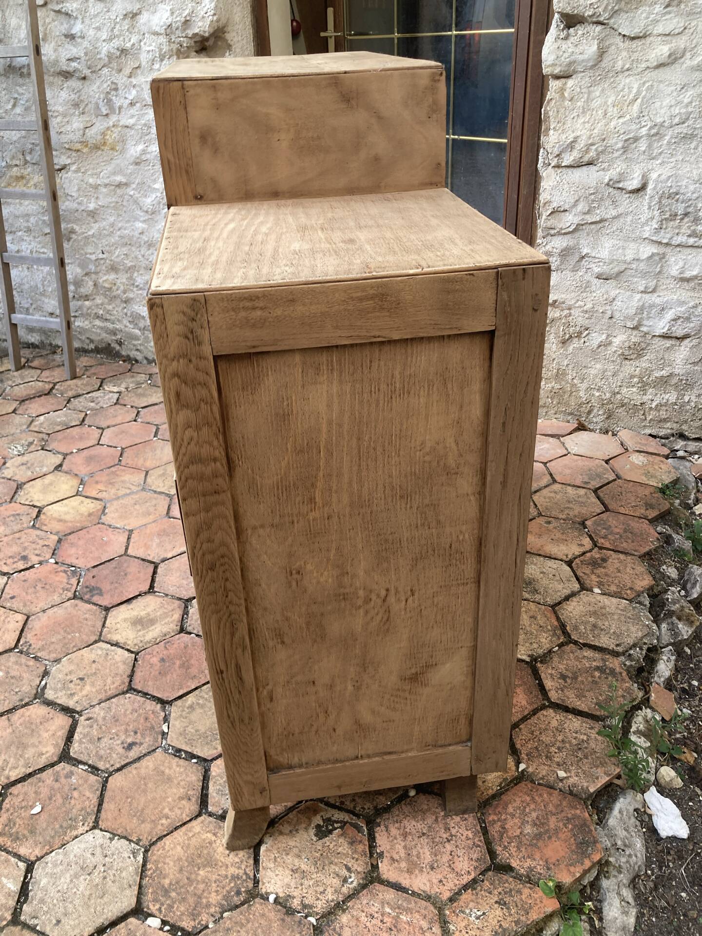 Buffet asymétrique ancien 