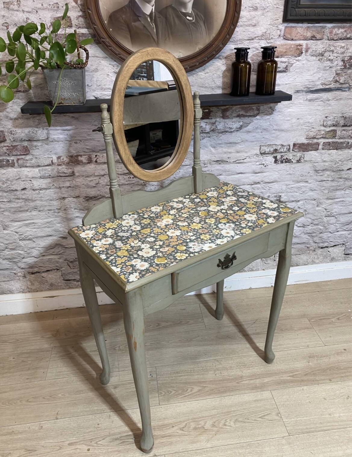 Ancienne coiffeuse de princesse